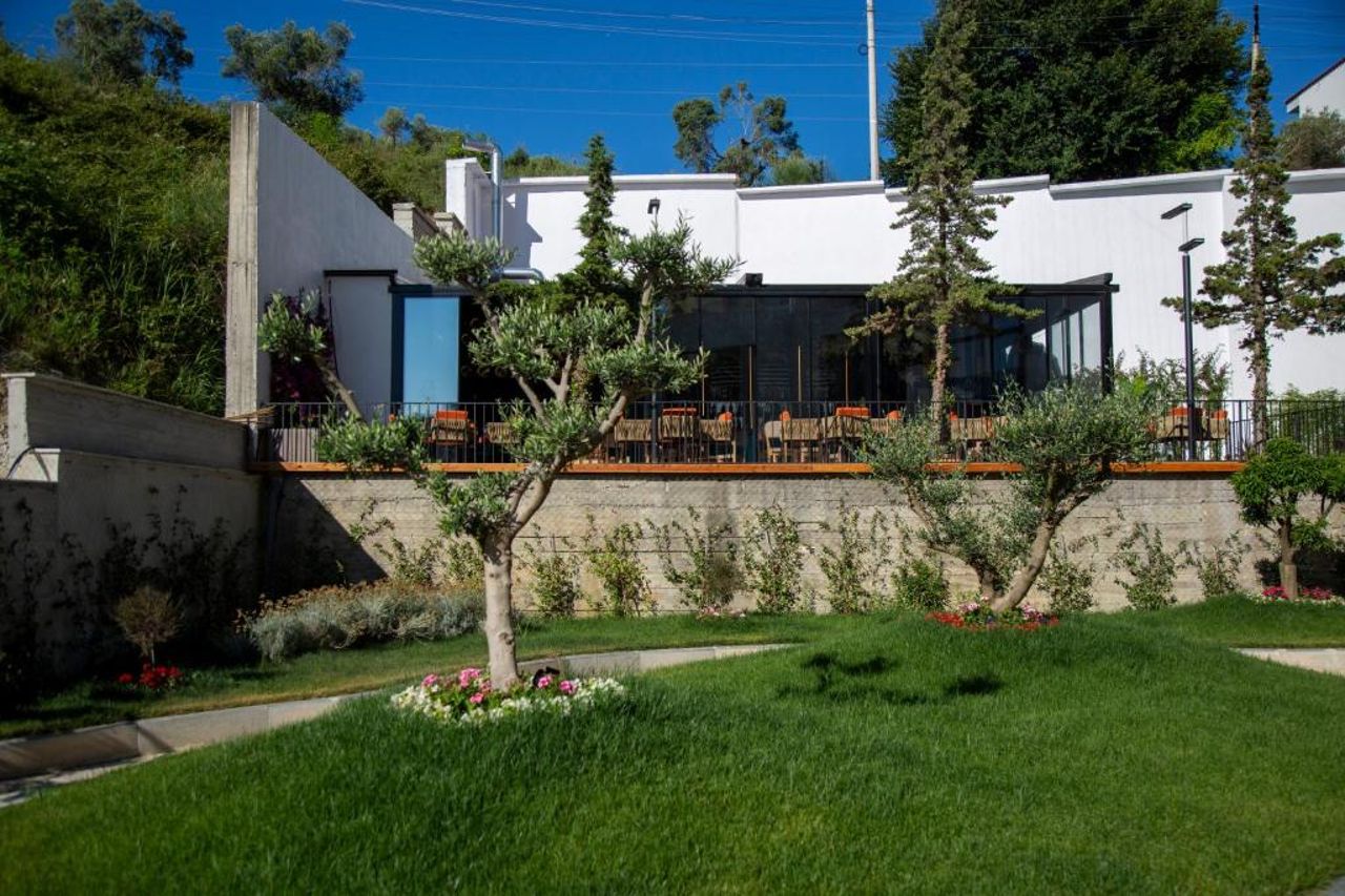 Andor Luxury Hotel