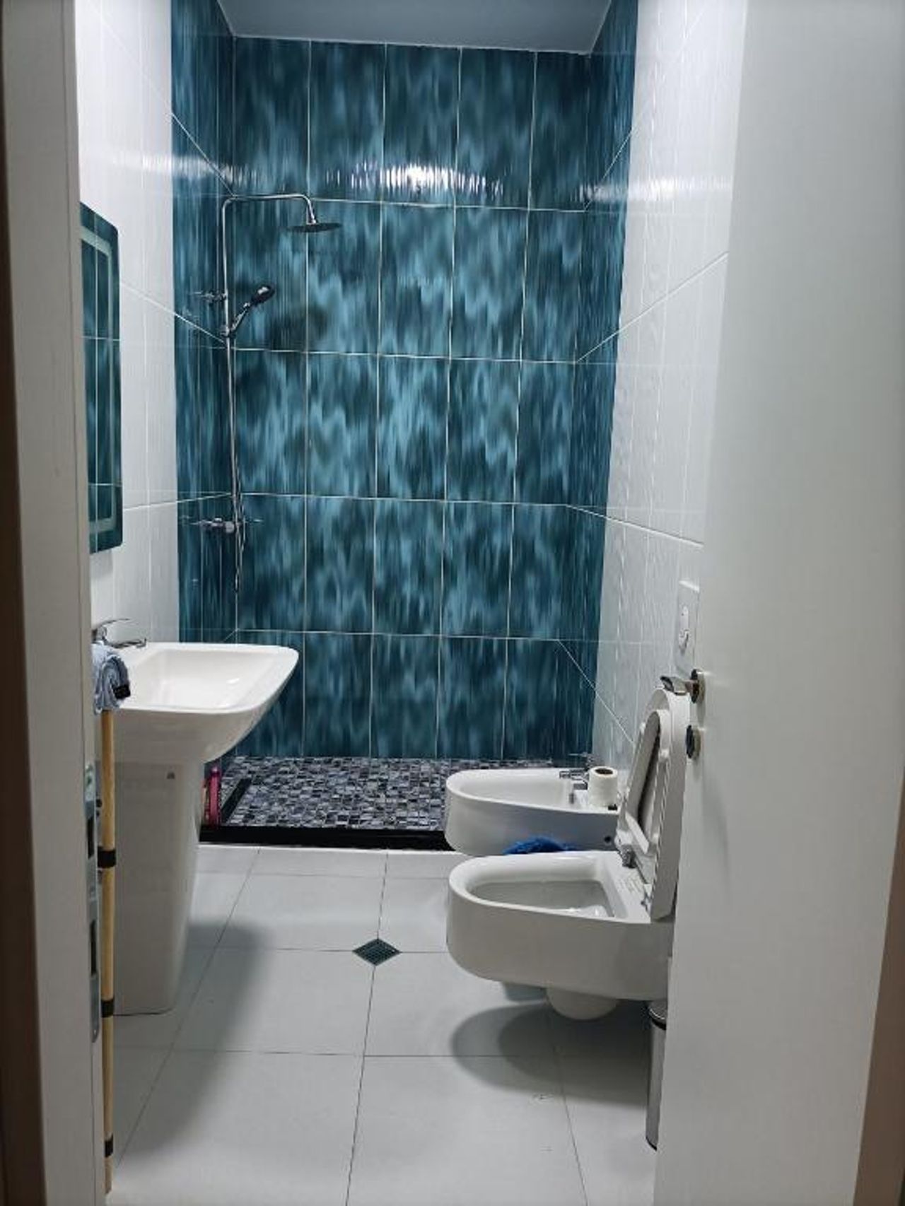Alvaros lake apartment