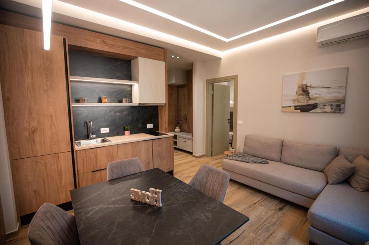 Vlore Luxury Apartaments "FAEL"
