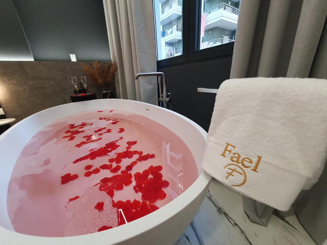 Vlore Luxury Apartaments "FAEL"