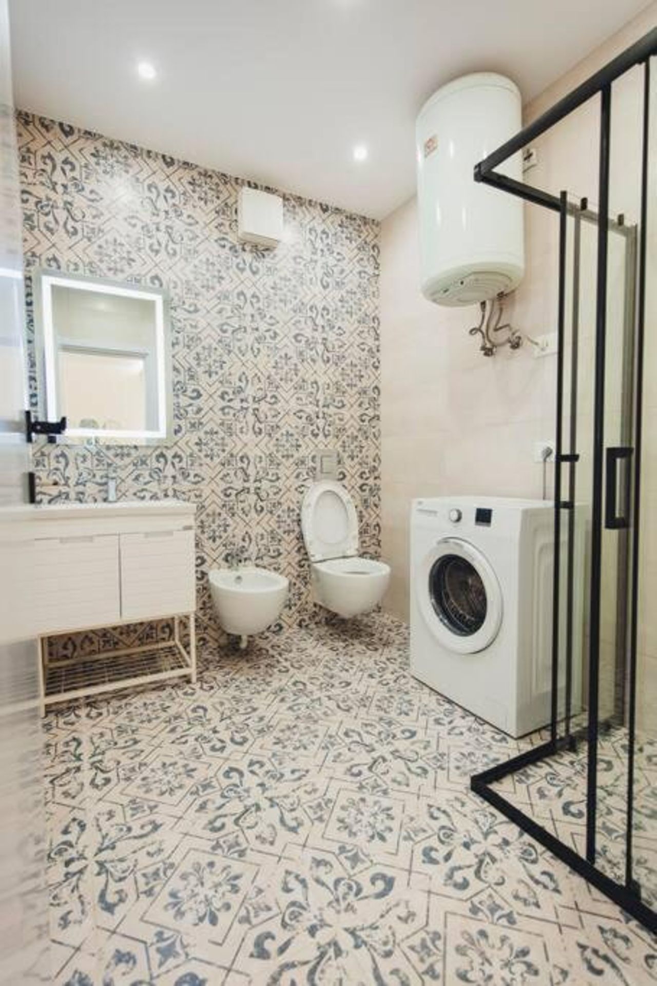 Luxury Apartment at Myslym Shyri