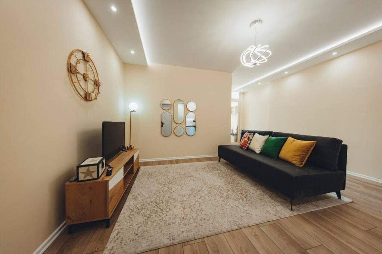Luxury Apartment at Myslym Shyri