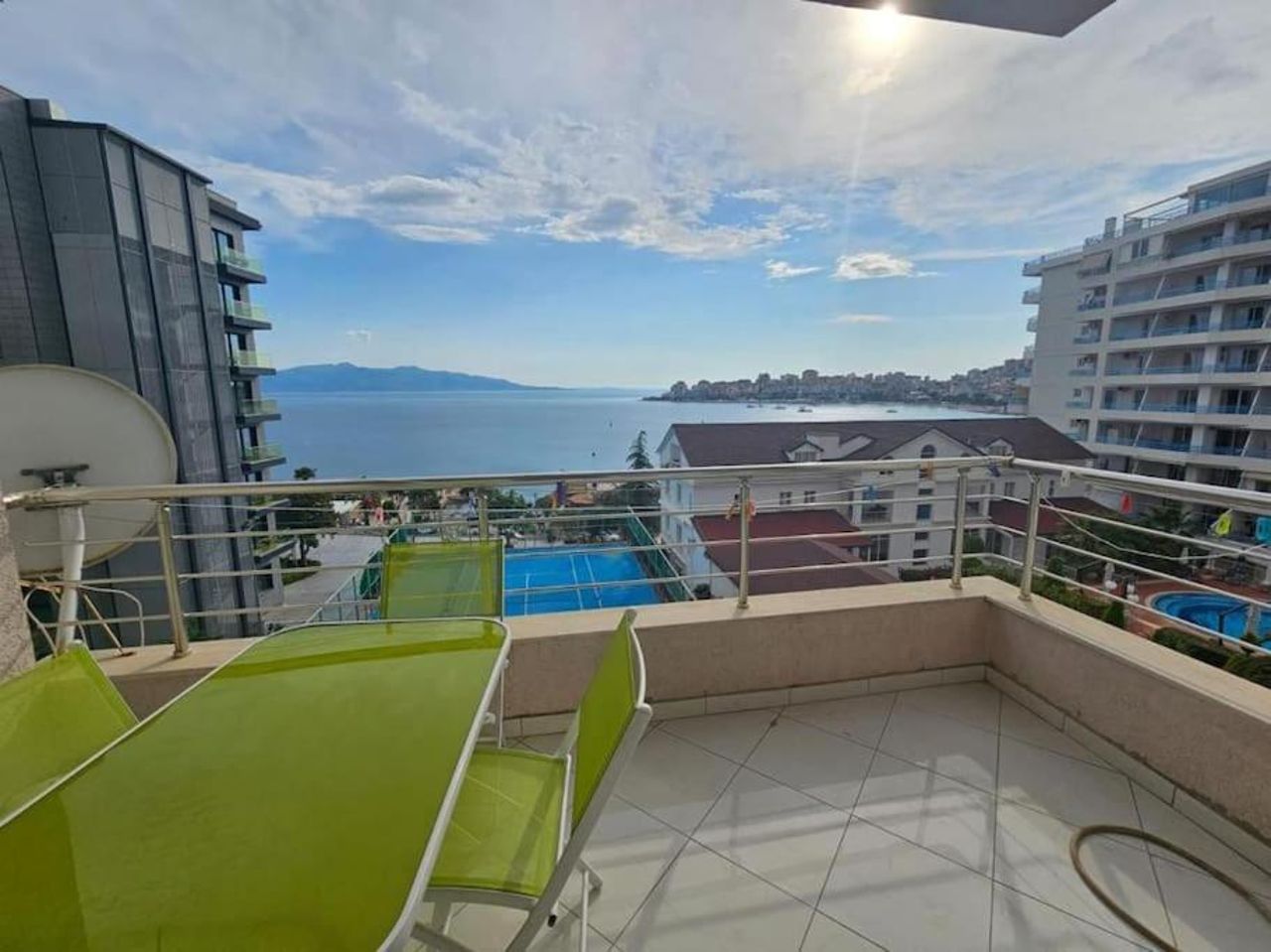 Appartamento centrale con vista mare e garage