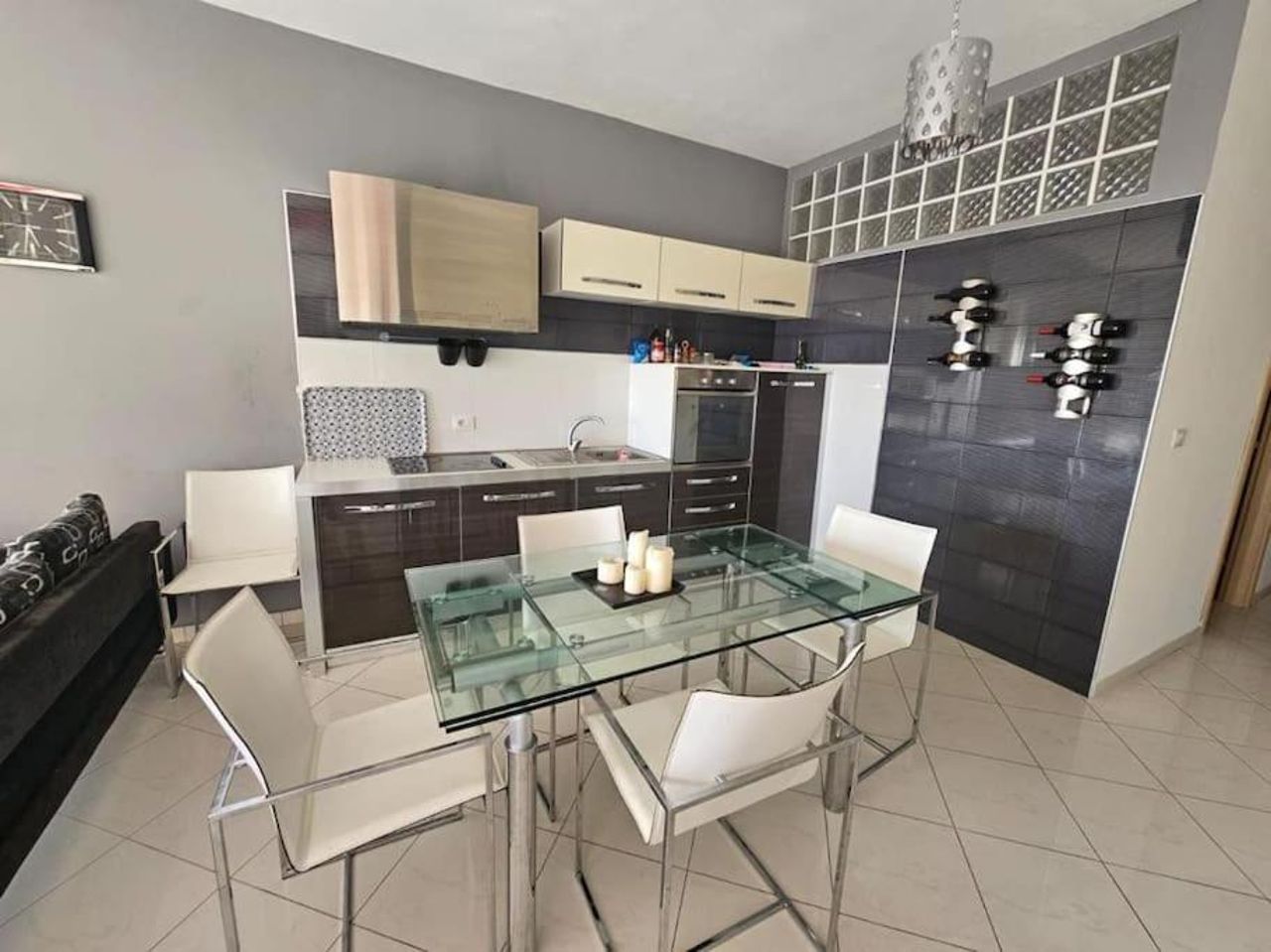 Appartamento centrale con vista mare e garage