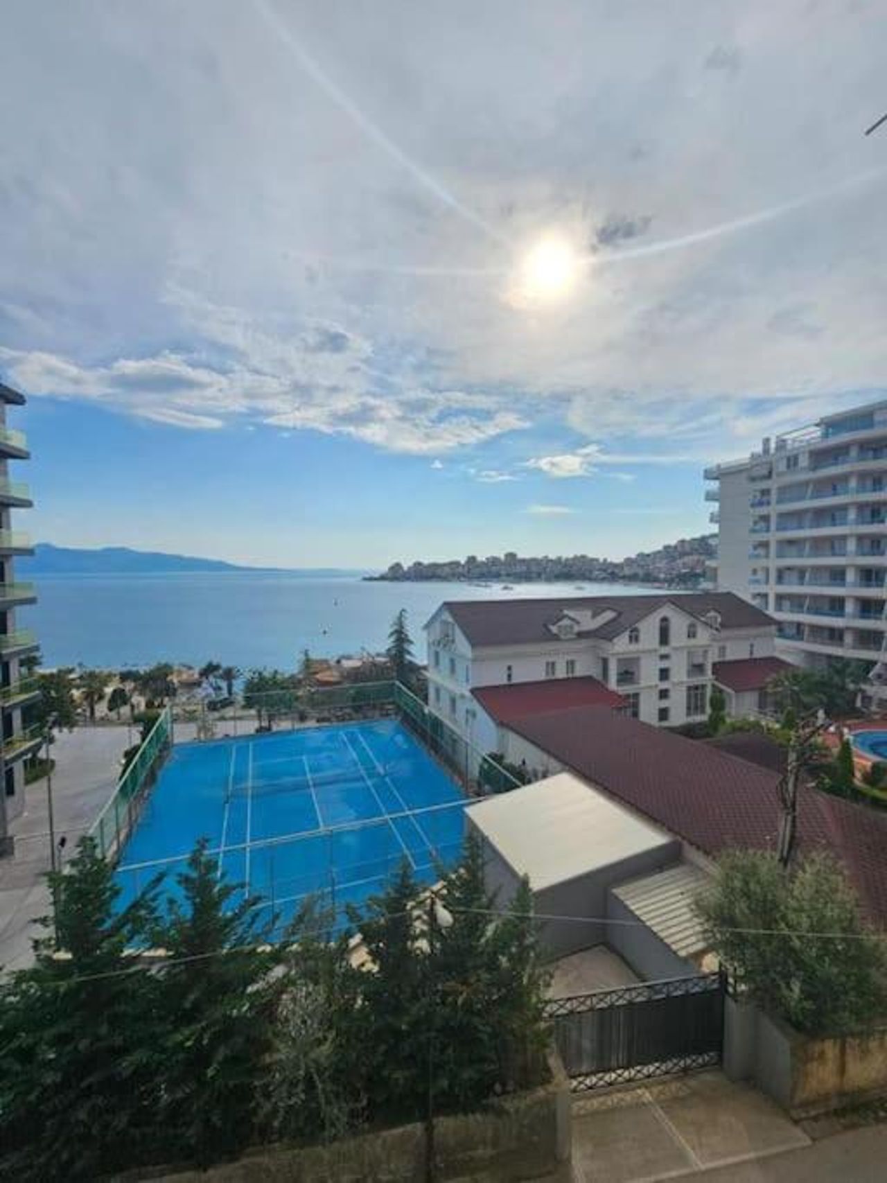 Appartamento centrale con vista mare e garage