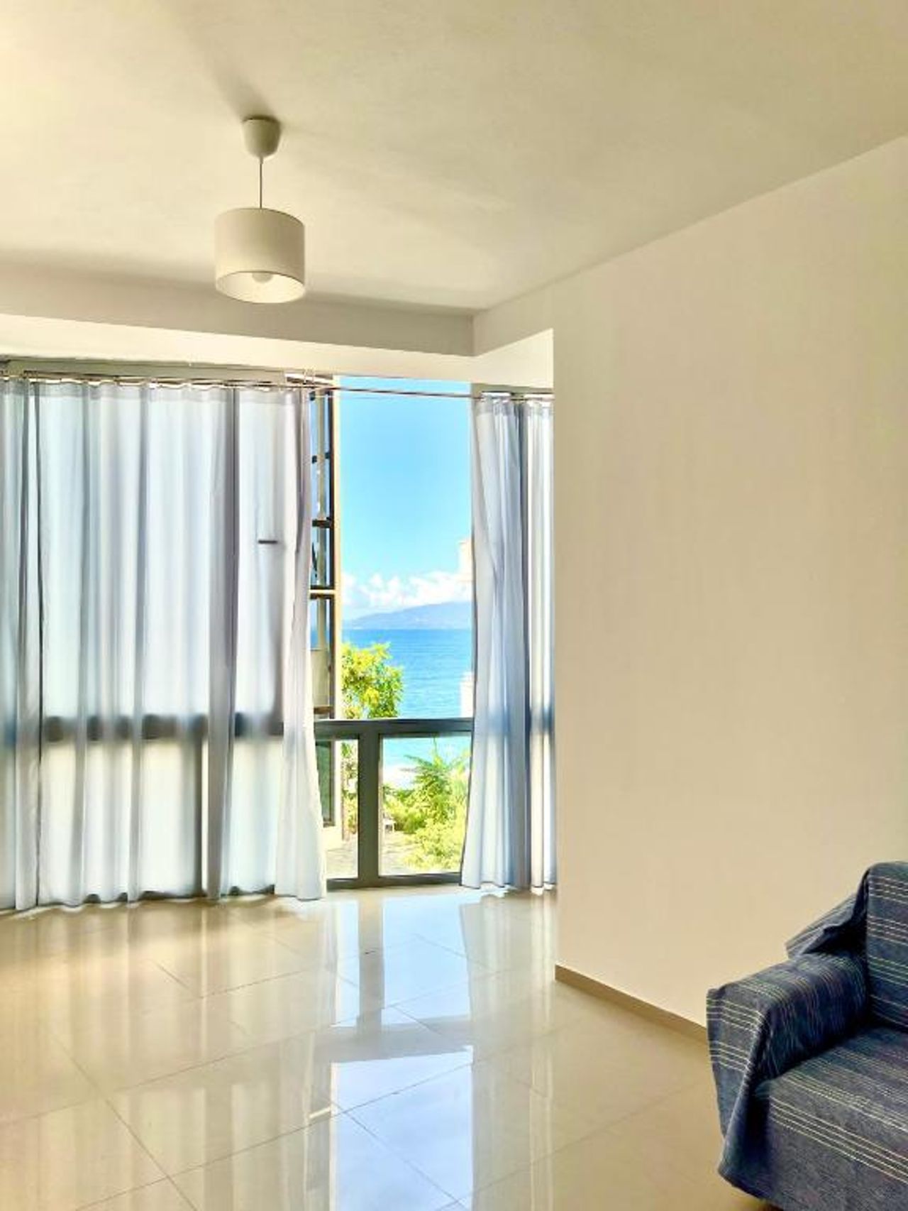 Blue Saranda room