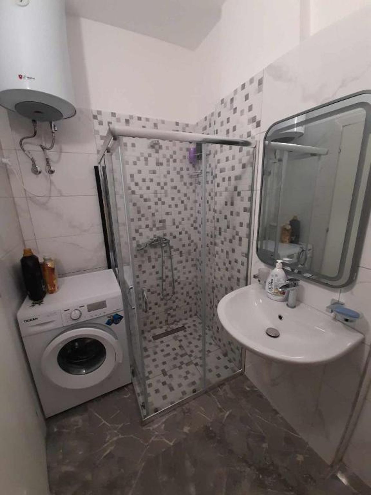 Anja's Place - Himara