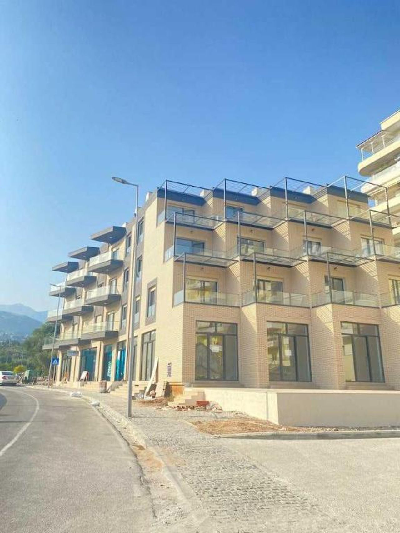 Anja's Place - Himara