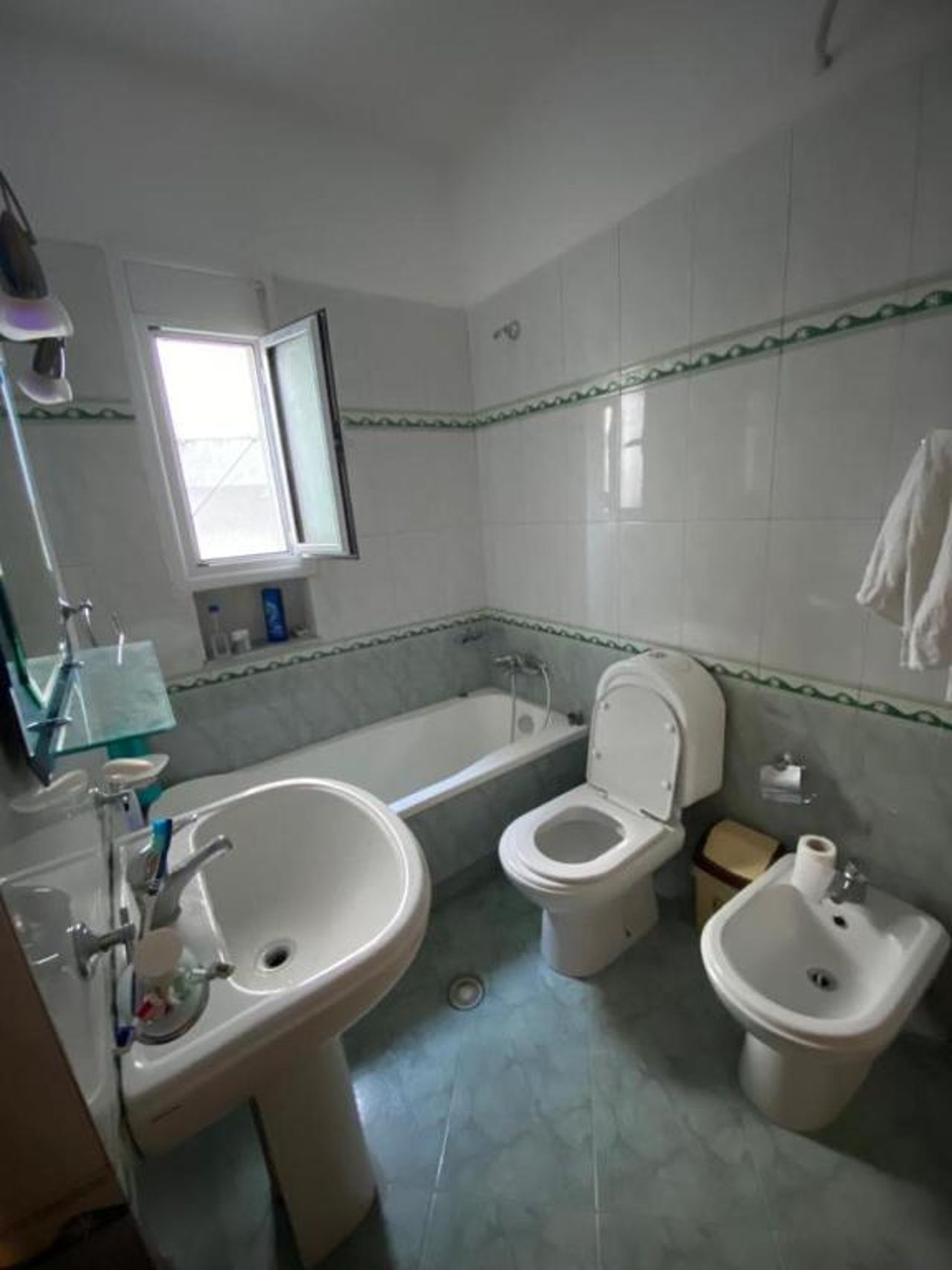 SI-RI Apartment