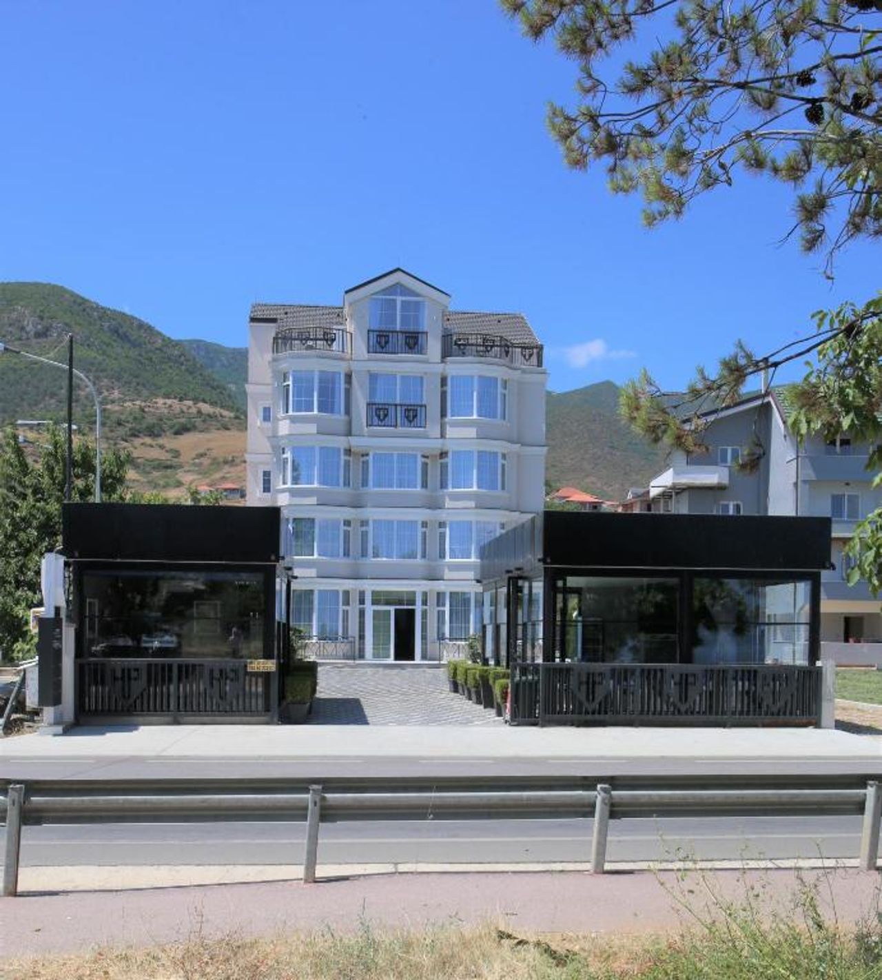 Pashkaj Hotel