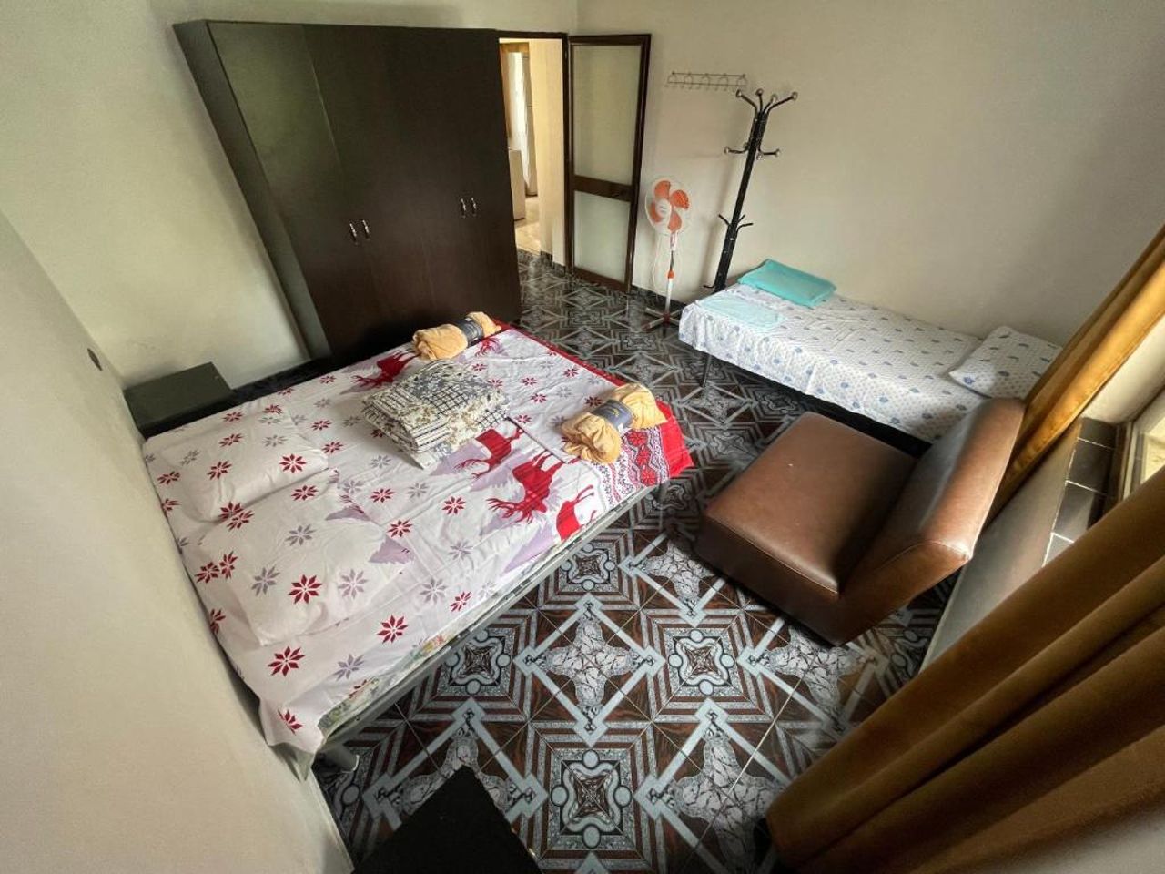 Private Flat In House 17