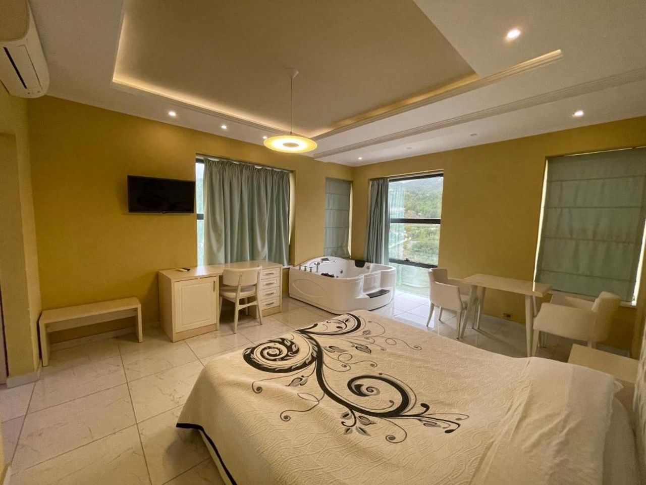 Hotel Kthella Resort