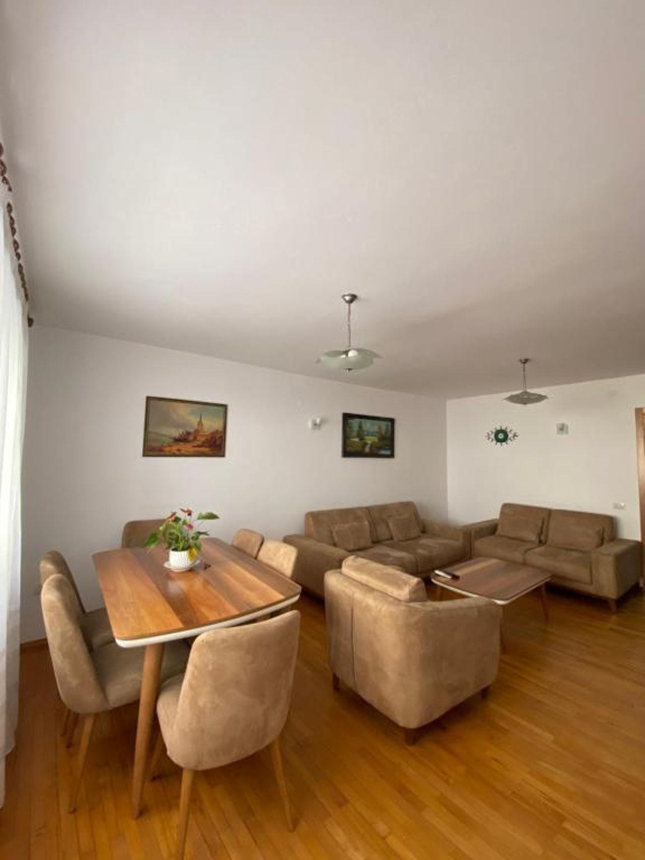 Premier Apartment