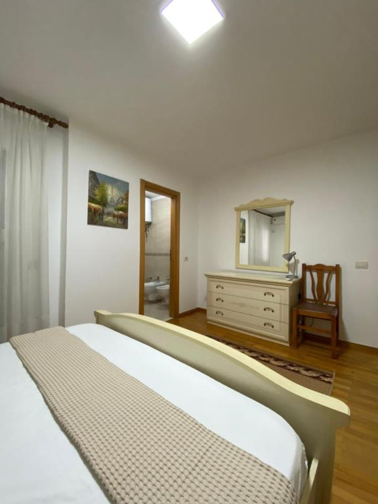 Premier Apartment