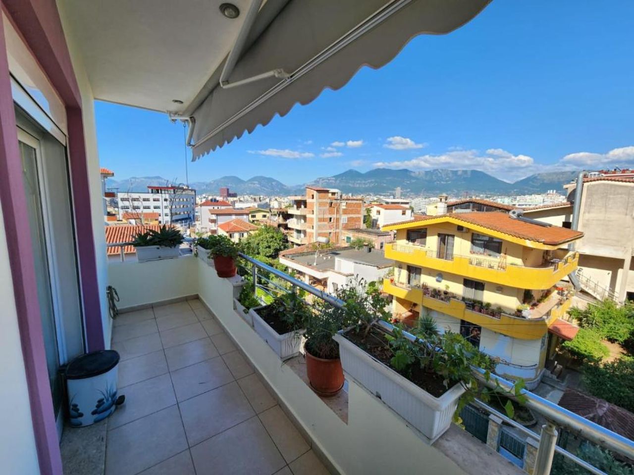 Tirana Class House