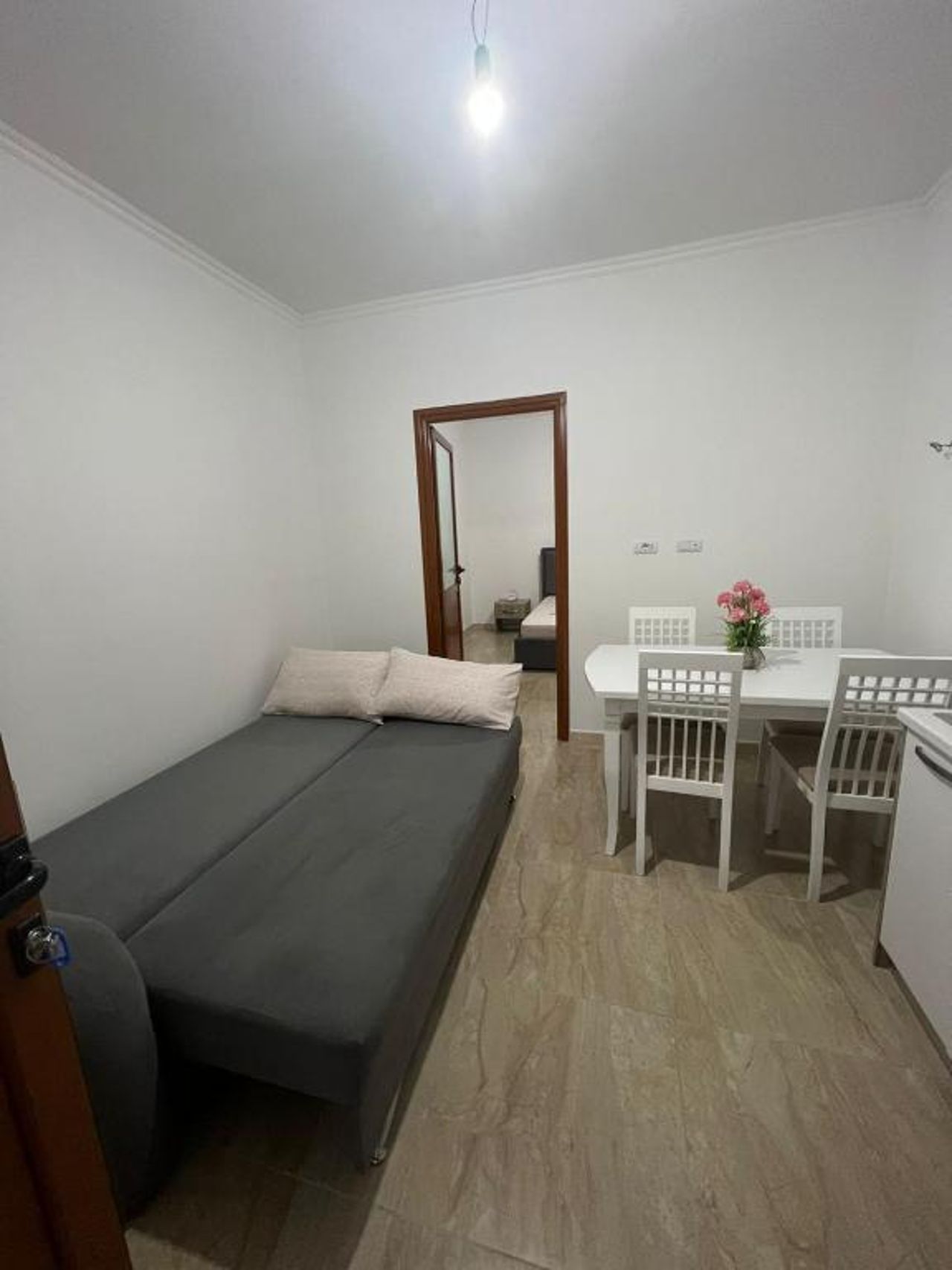 Kleidi's home