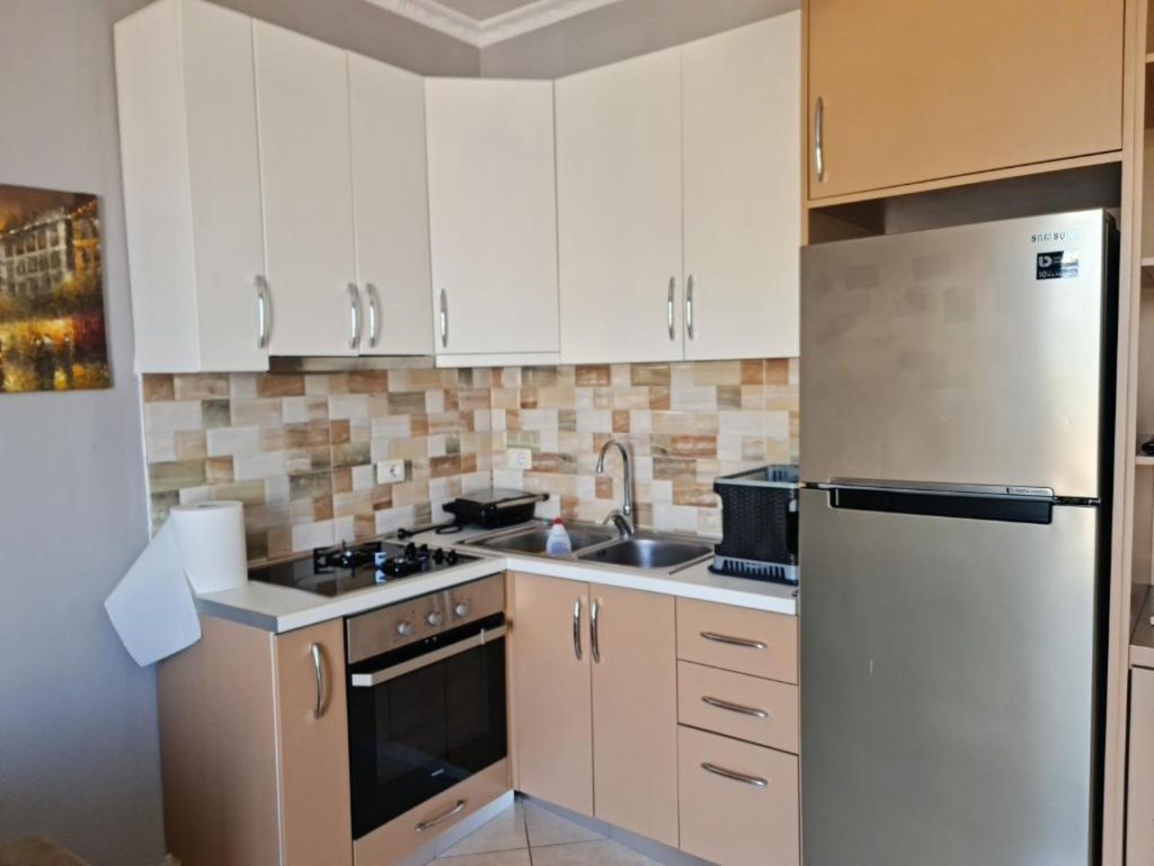 6th floor Apartments, Apartament