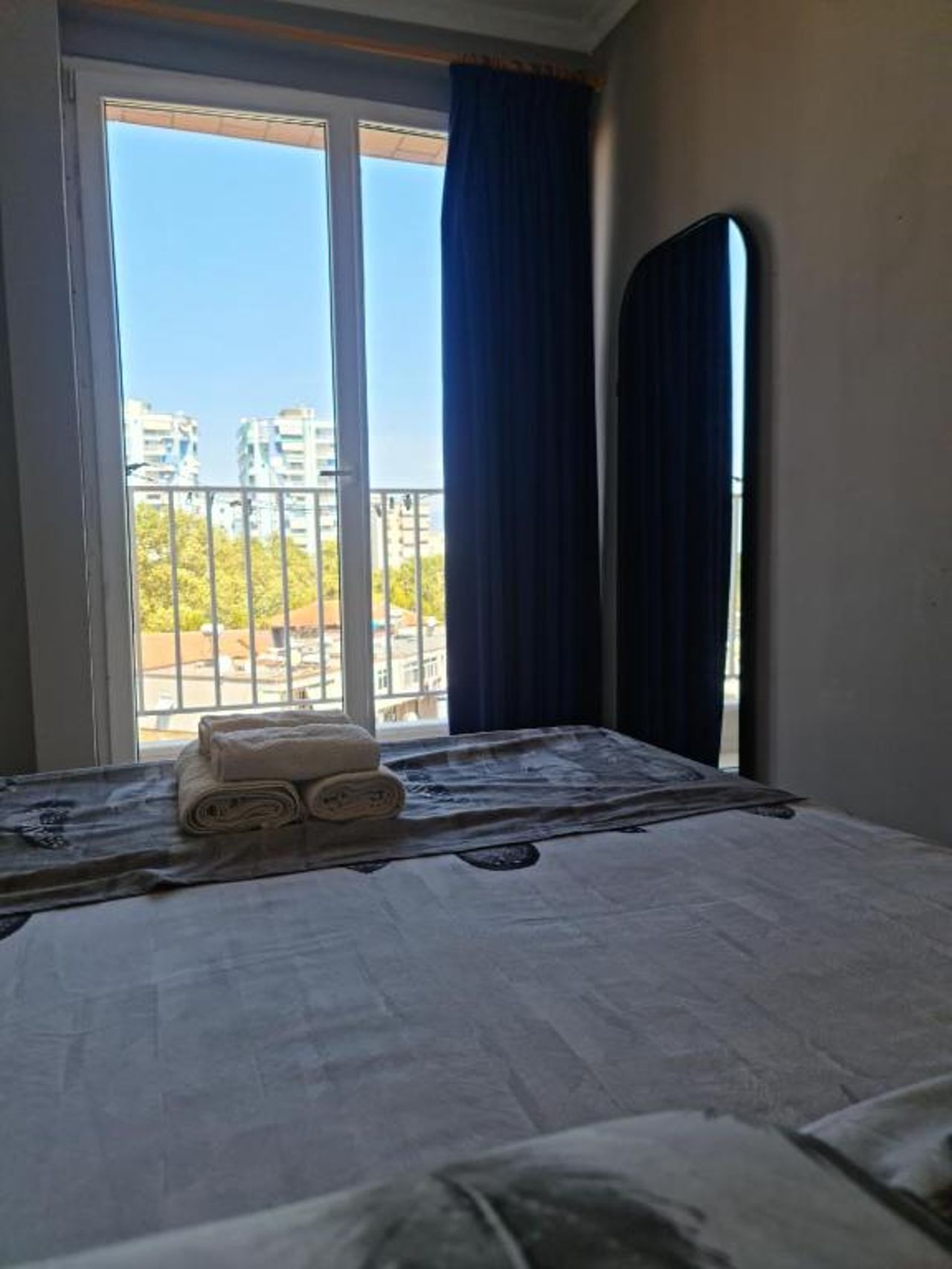 6th floor Apartments, Apartament