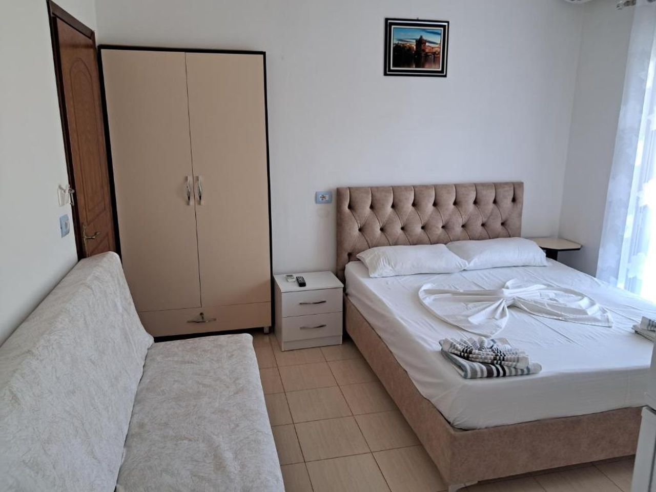 Elton Tafa guesthouse