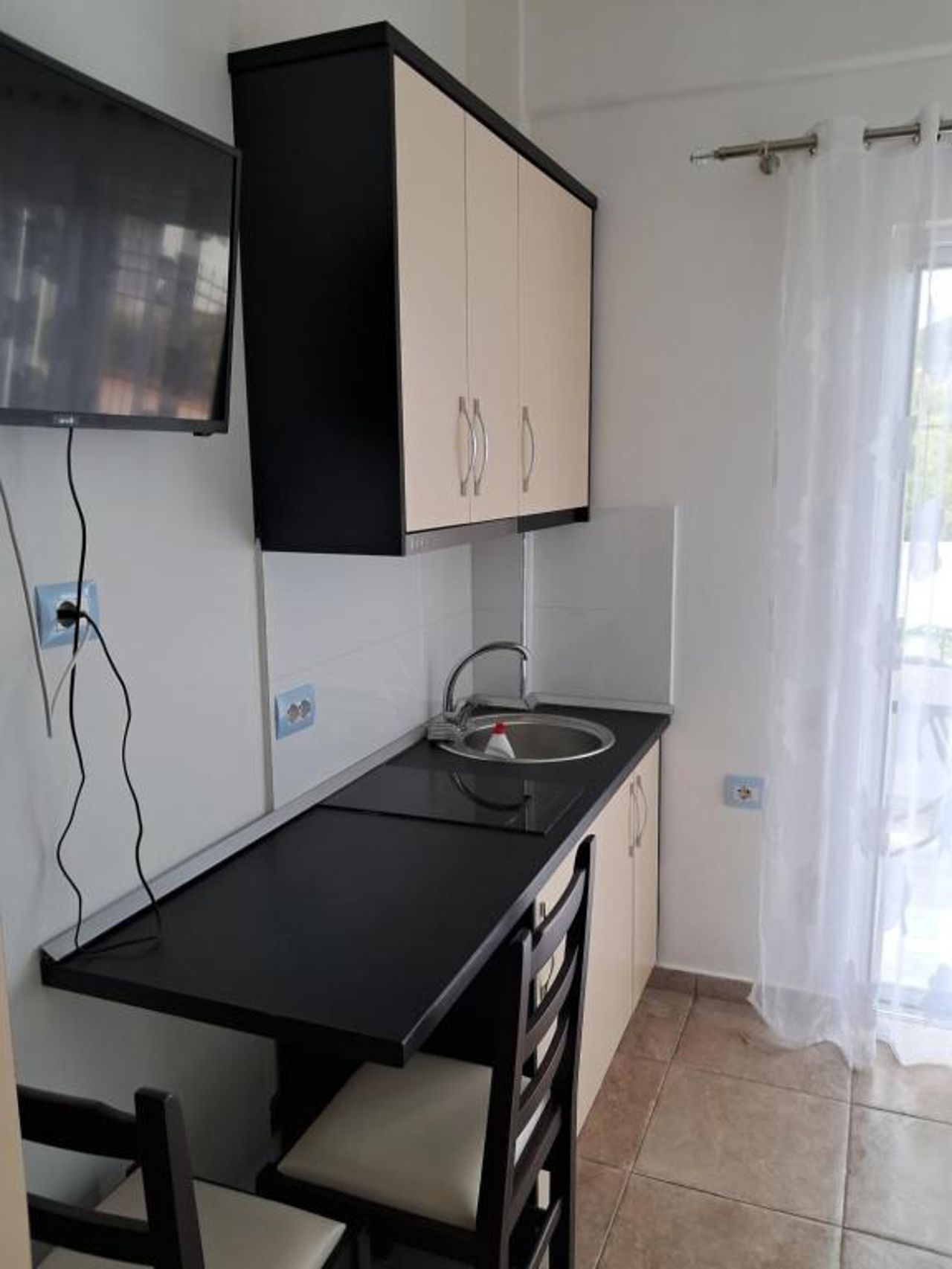 Elton Tafa guesthouse