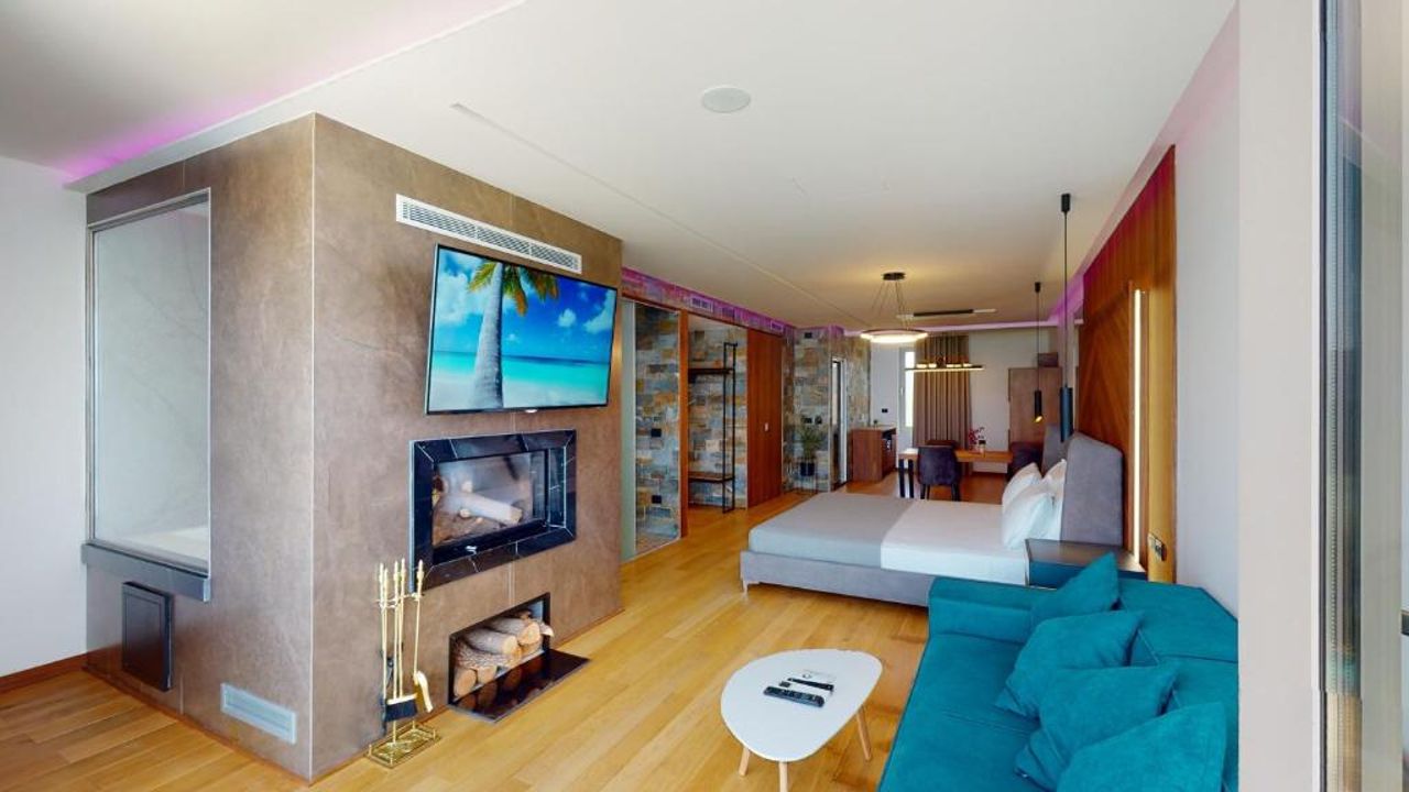 Luxury Apartment Cape of Rodon 2.1