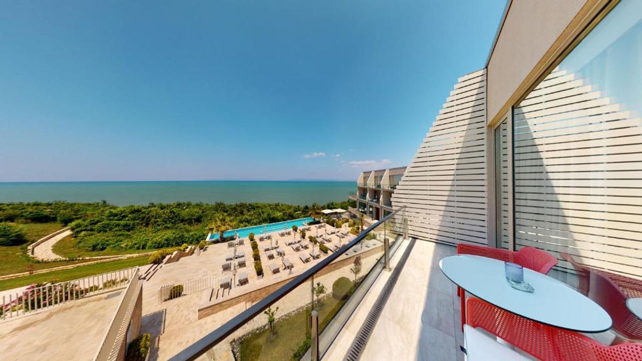 Luxury Apartment Cape of Rodon 2.1