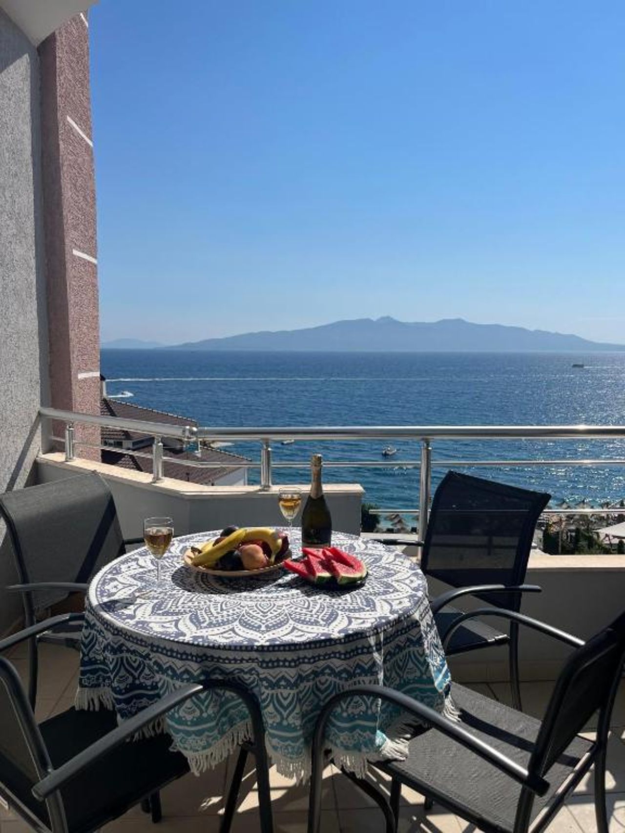 Sunflower Sea View Apartment