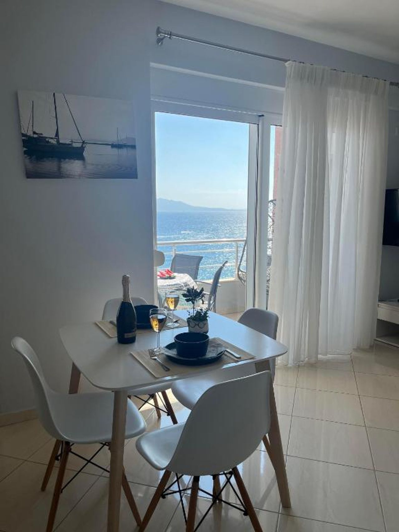 Sunflower Sea View Apartment