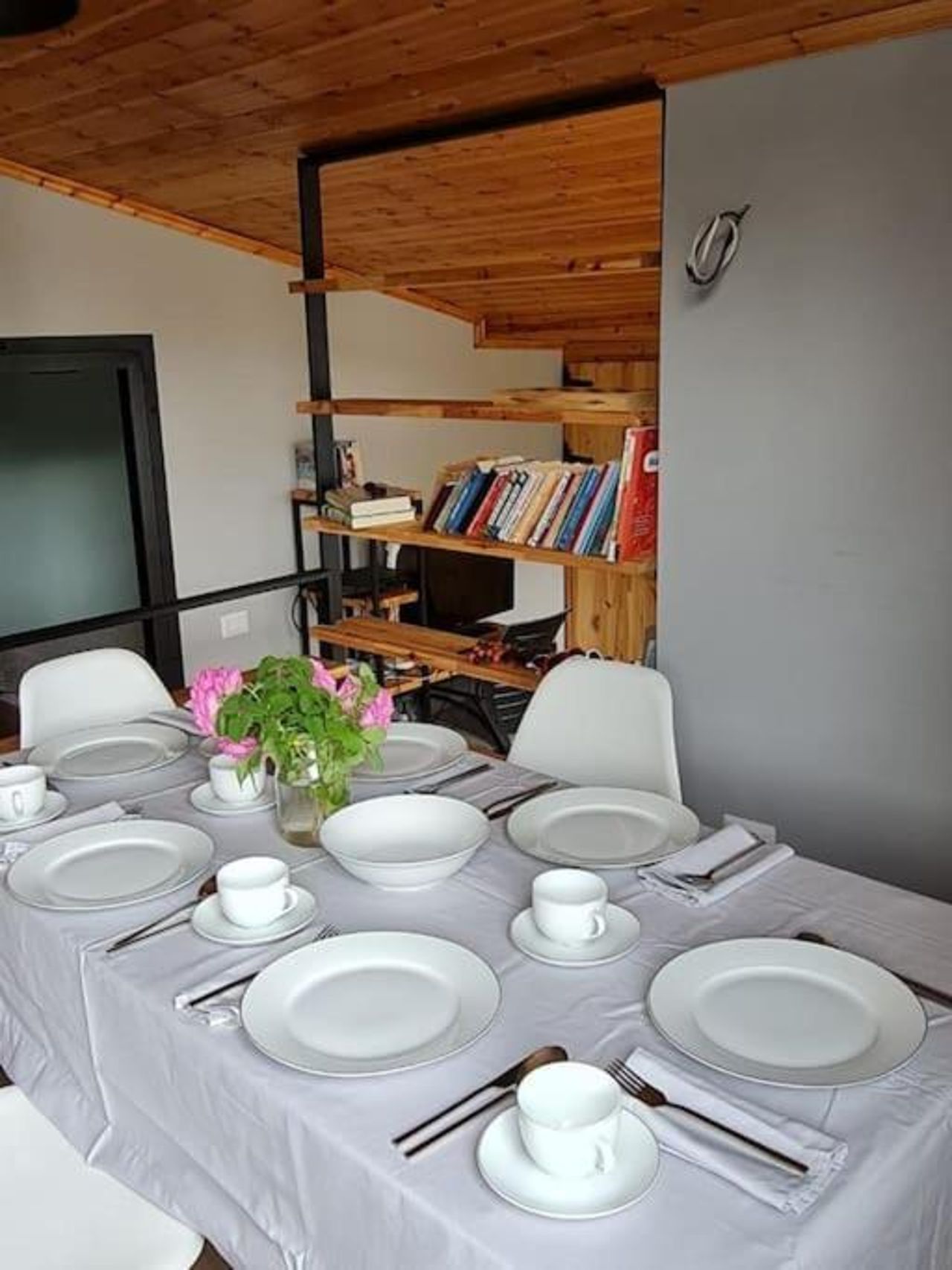 Penthohuse with two bedrooms, Located near beach