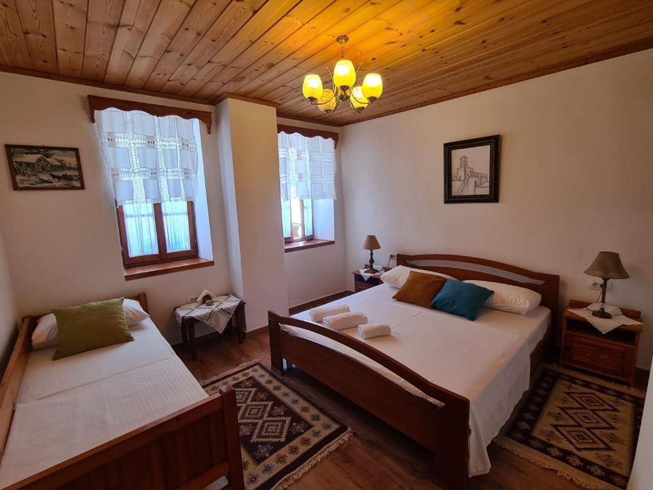 SANTA ROOM-OLD BAZAAR CENTER-Gjirokaster