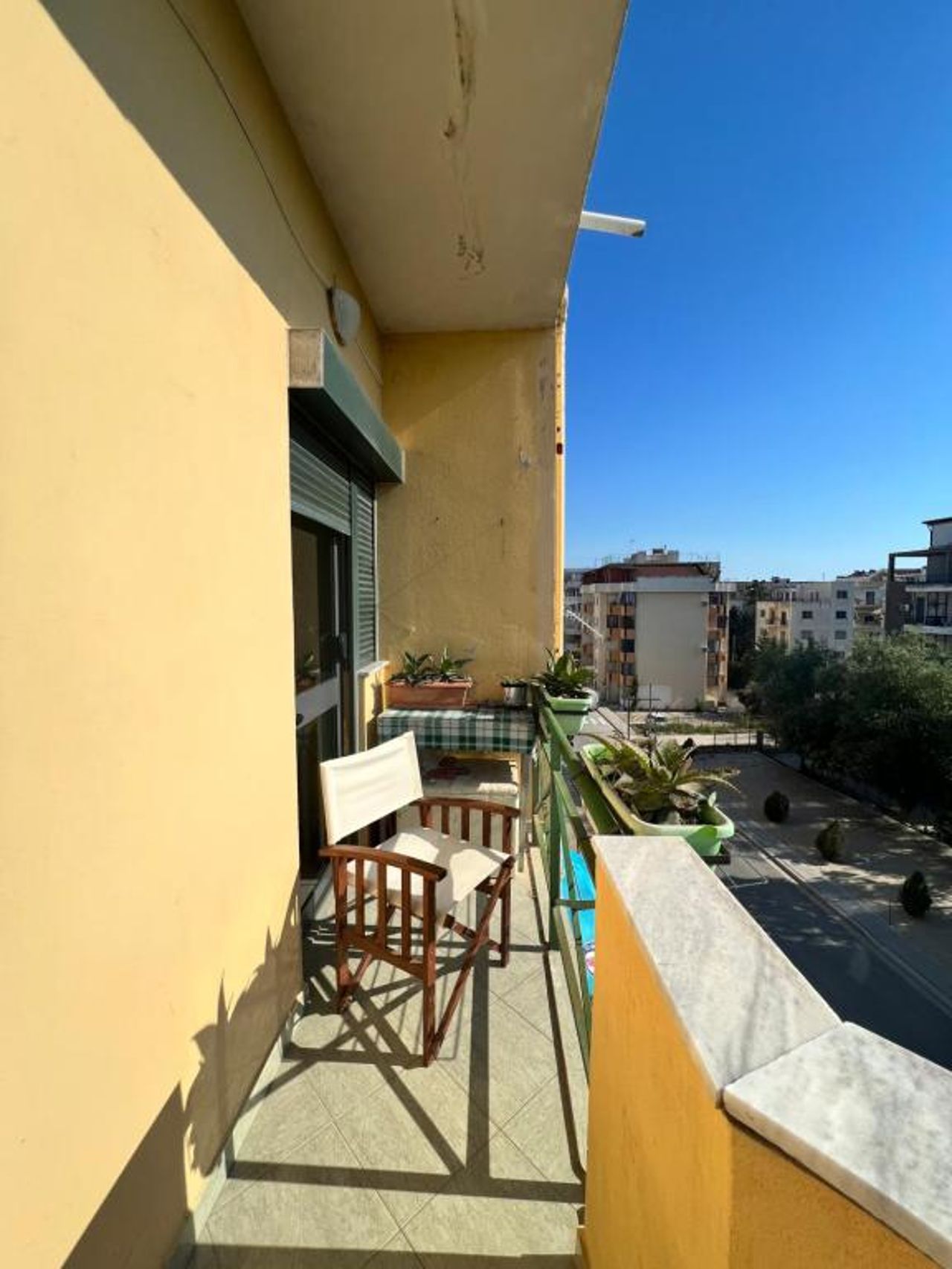 Comfortable condo near the beach