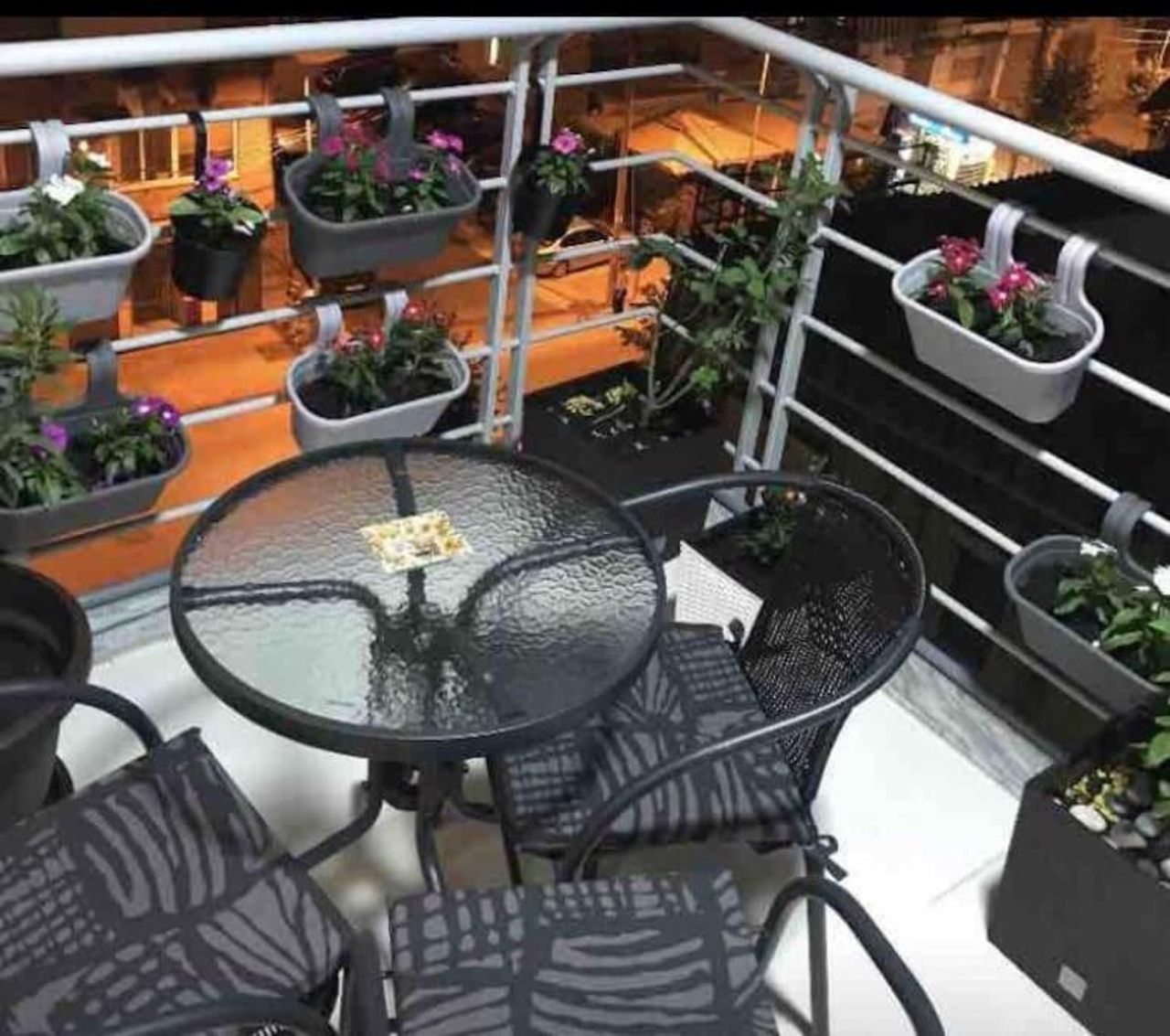 Flowers Studio - Pazari i Ri