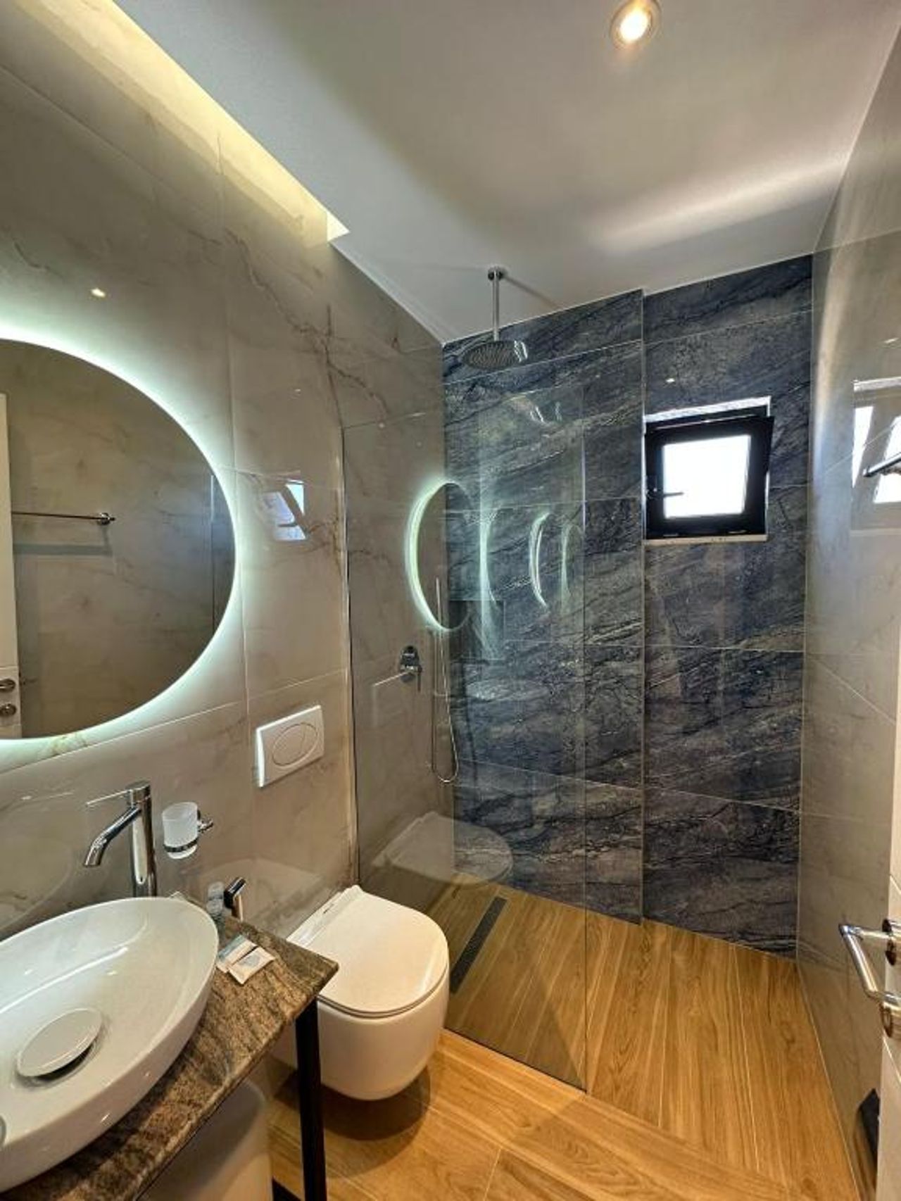 GL Hotel Ksamil