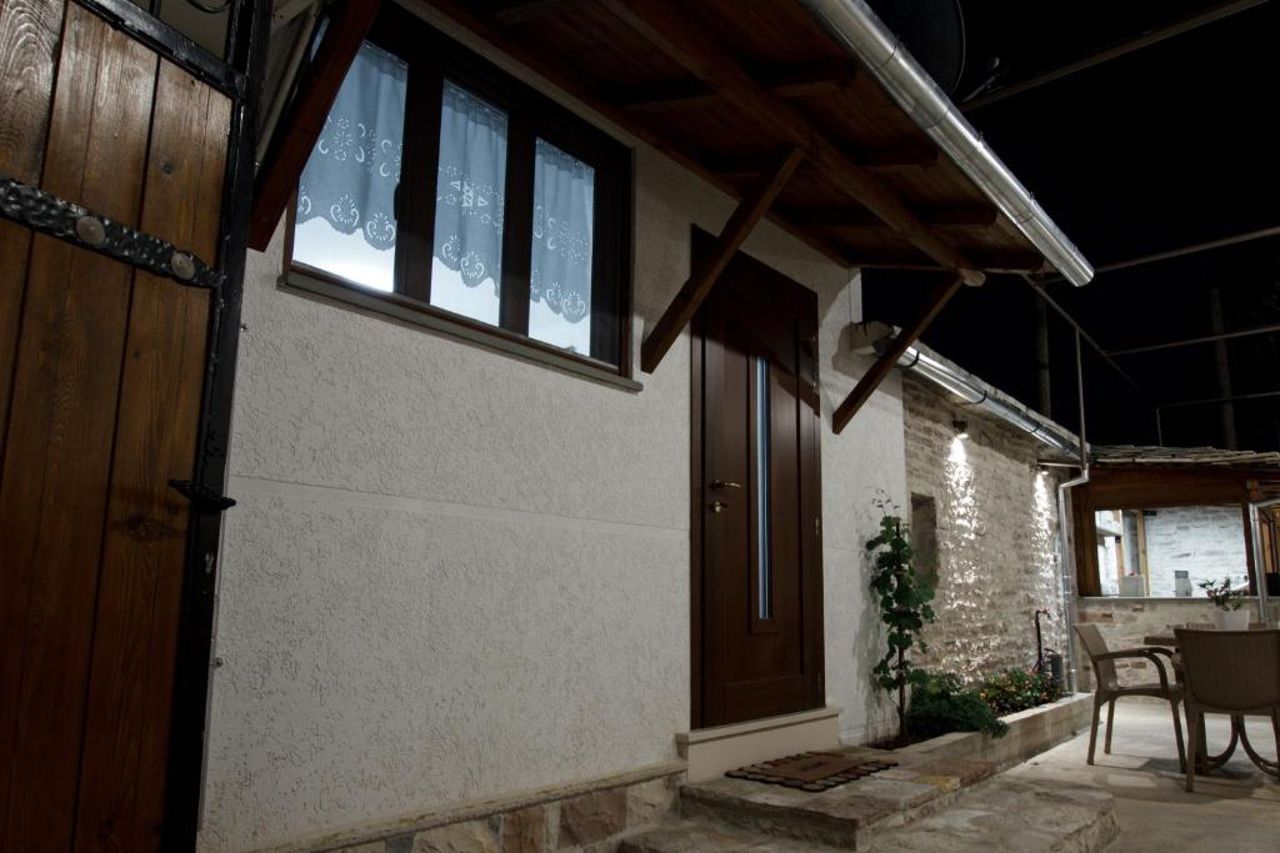 Guesthouse, Bar & Restaurant Çani