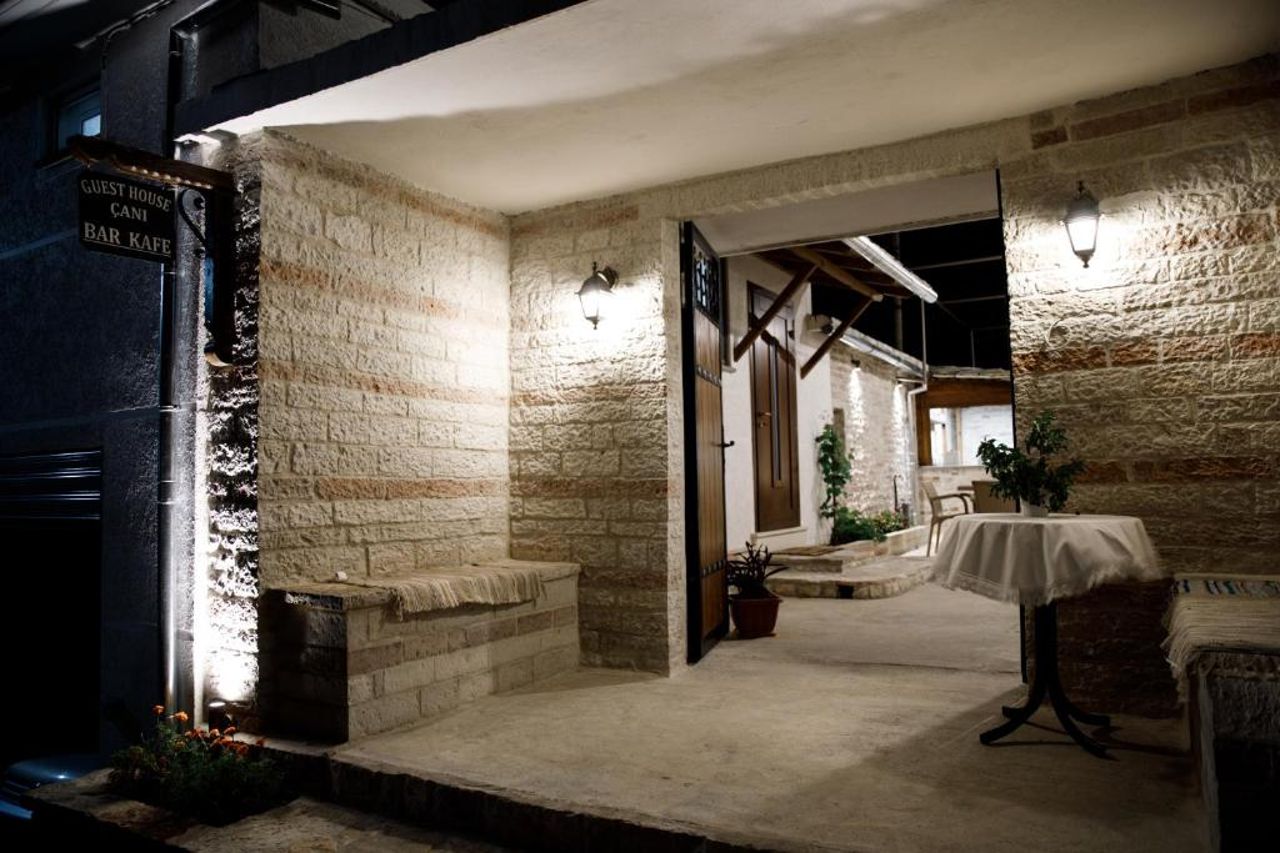 Guesthouse, Bar & Restaurant Çani