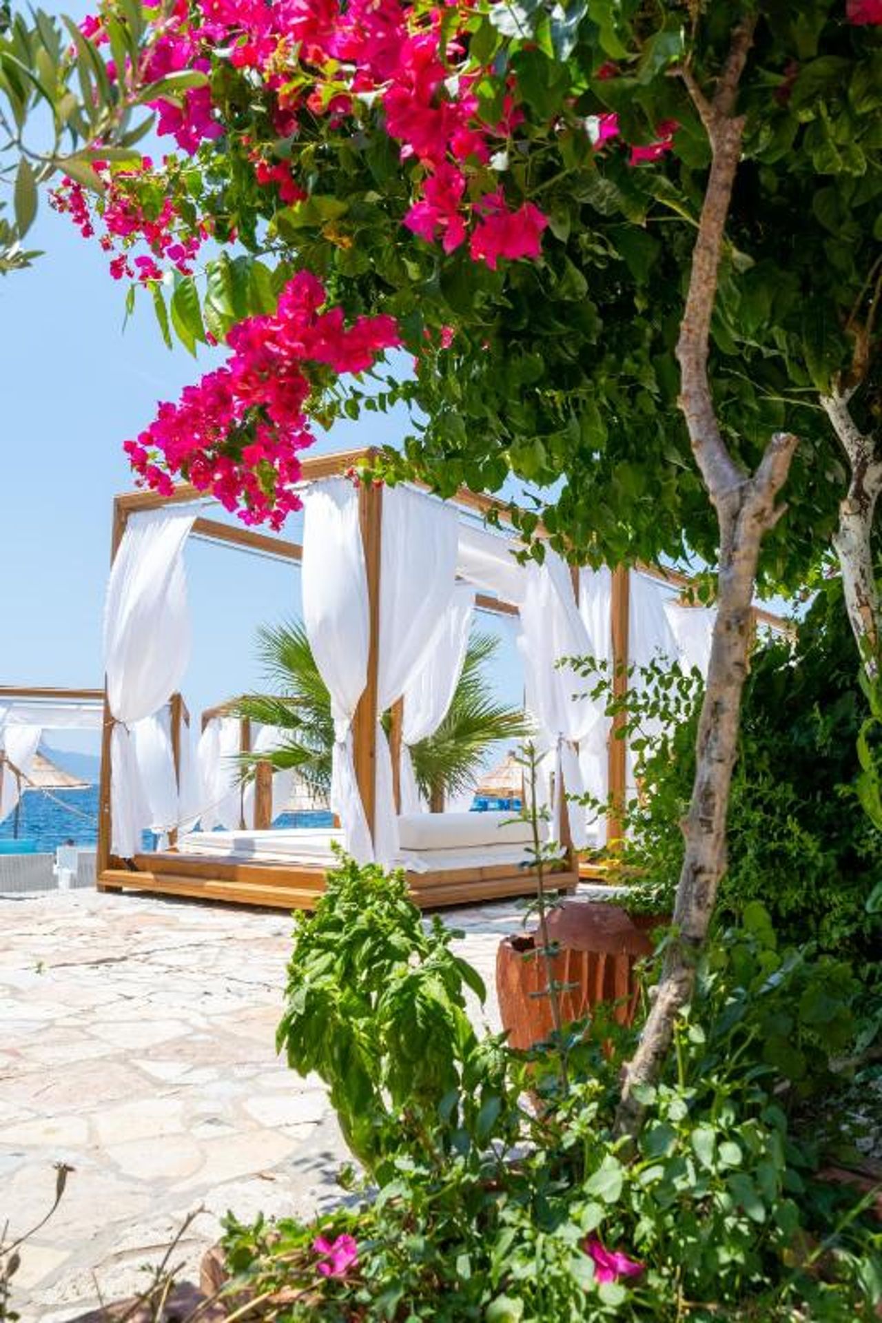 Bougainville Bay Hotel