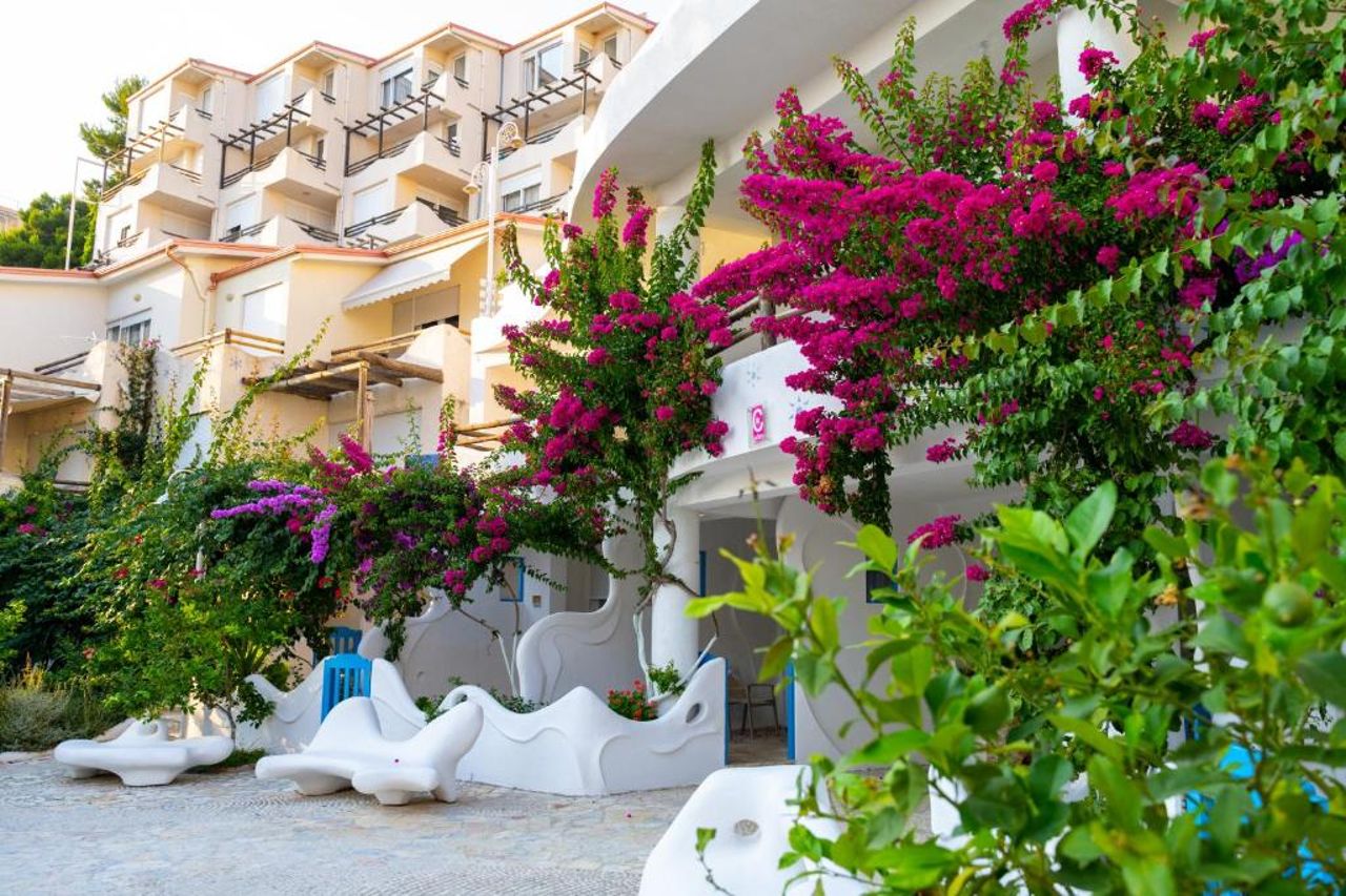 Bougainville Bay Apartments