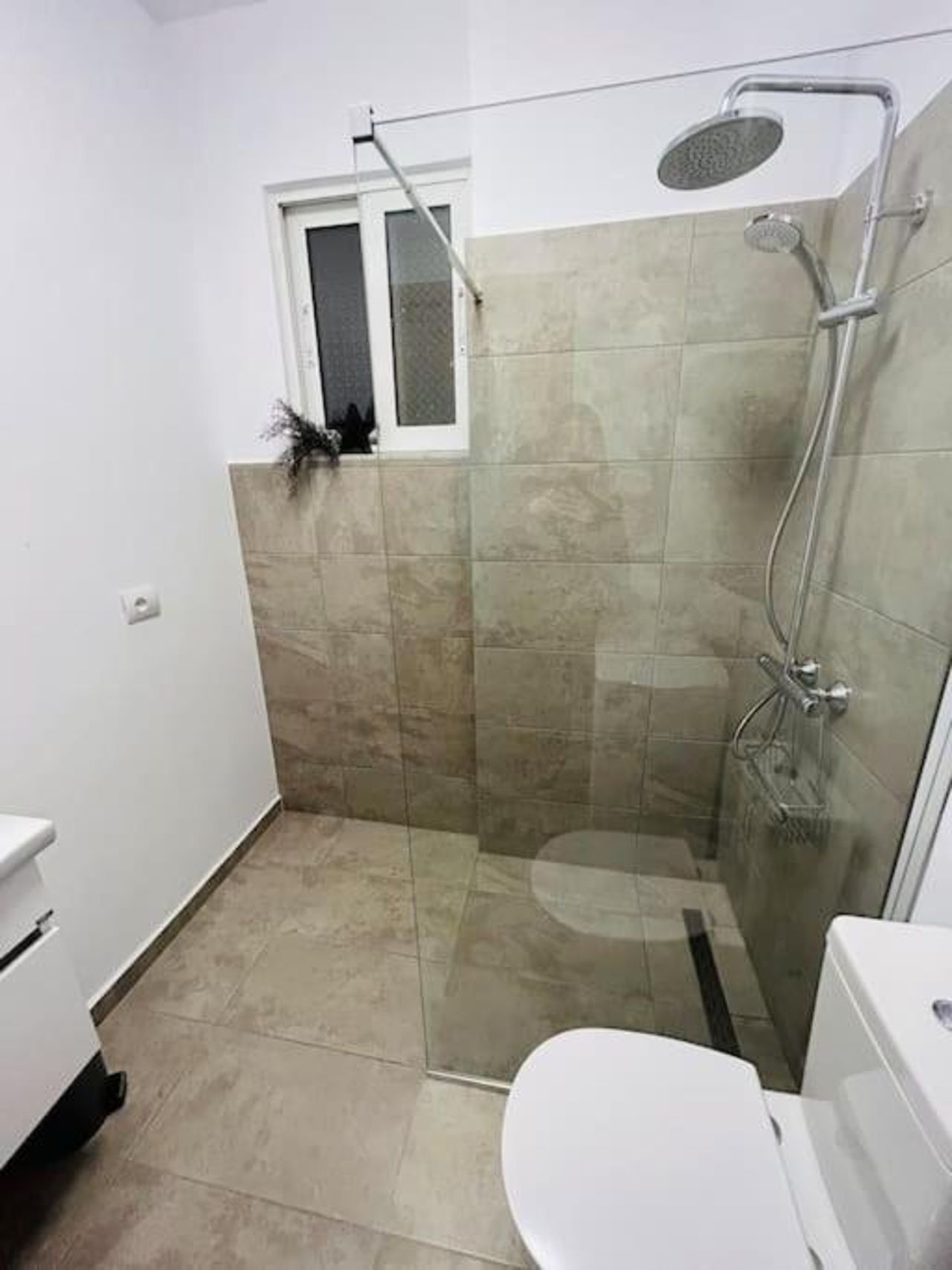 Orange Ap. 2 bed- city centre Sarande !
