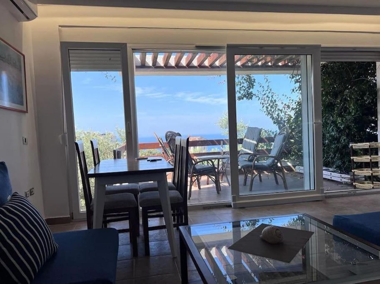 Seaview Apartment Drymades22