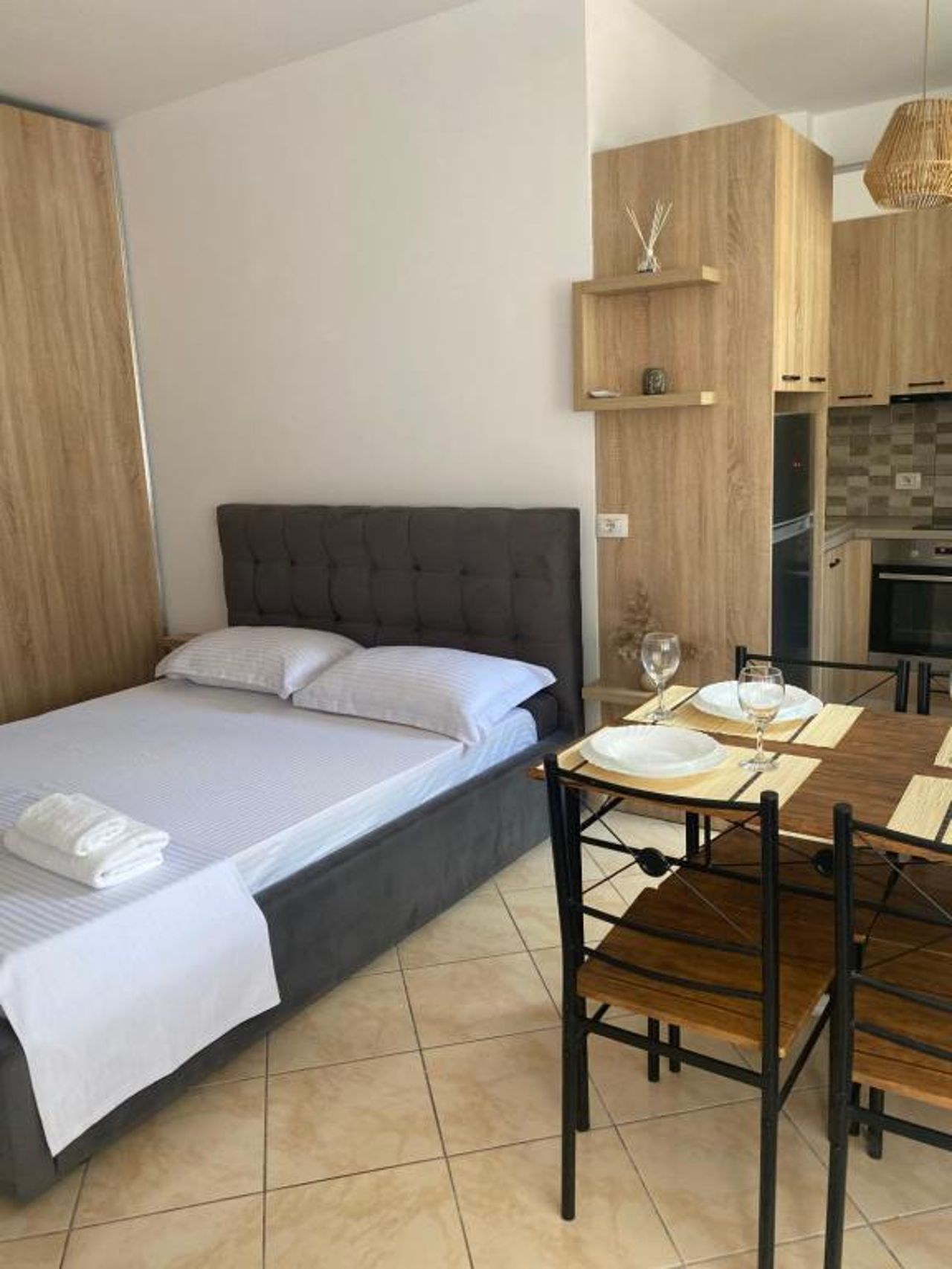 Vlora Relaxing Studio
