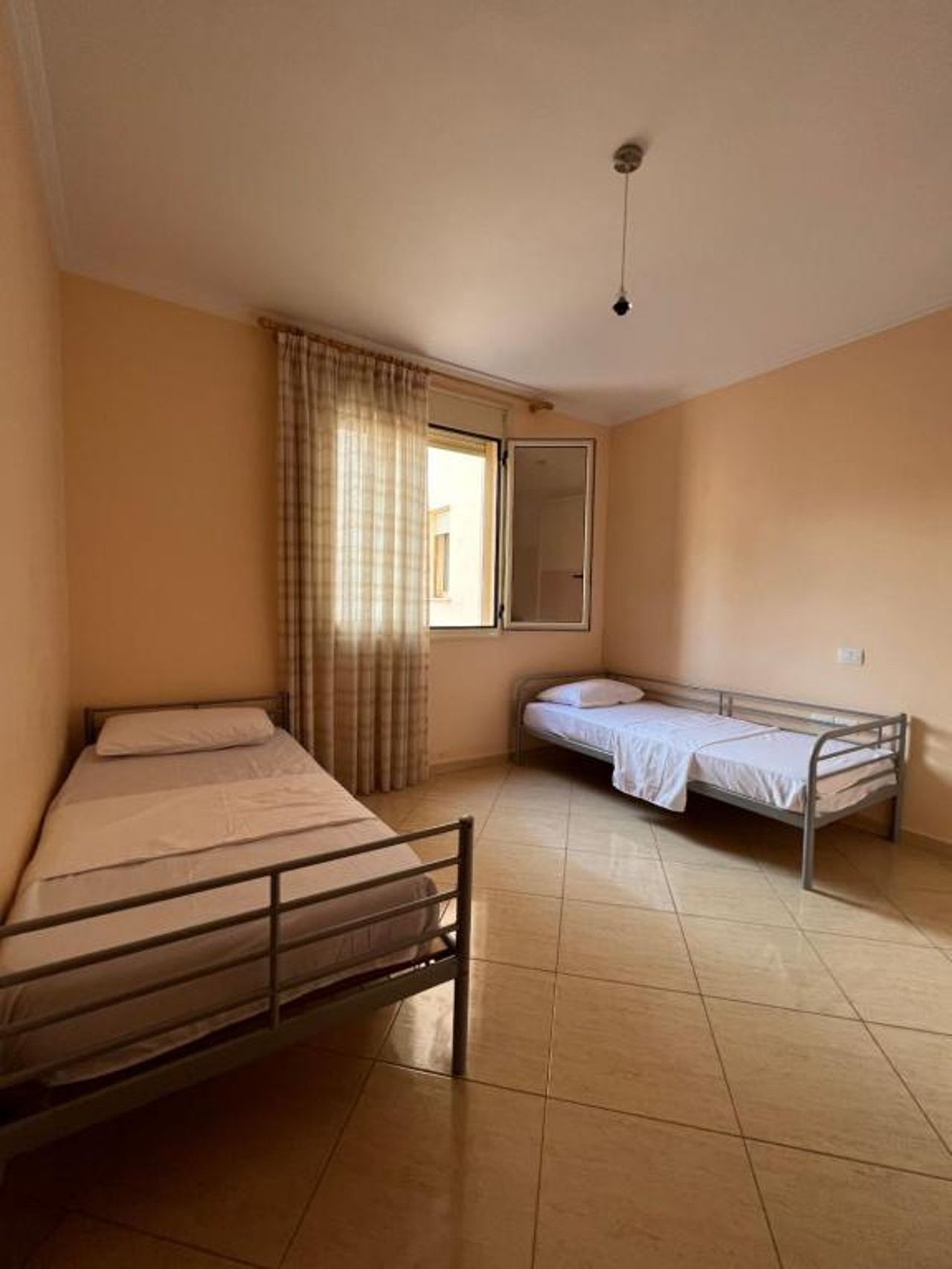 apartament uj i ftot vlore