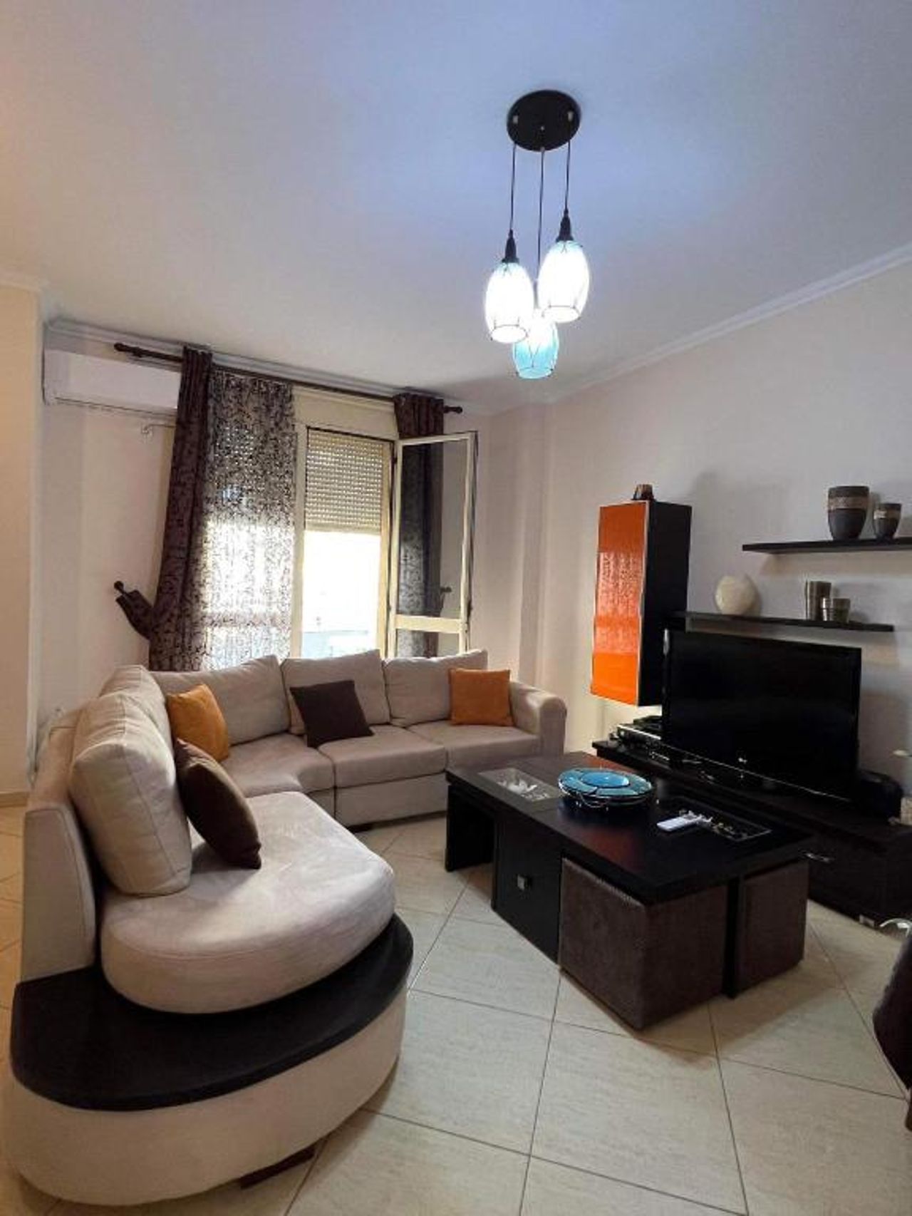apartament uj i ftot vlore