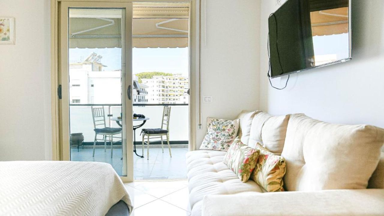 Luxury Central Suite 2 (3min Beach)