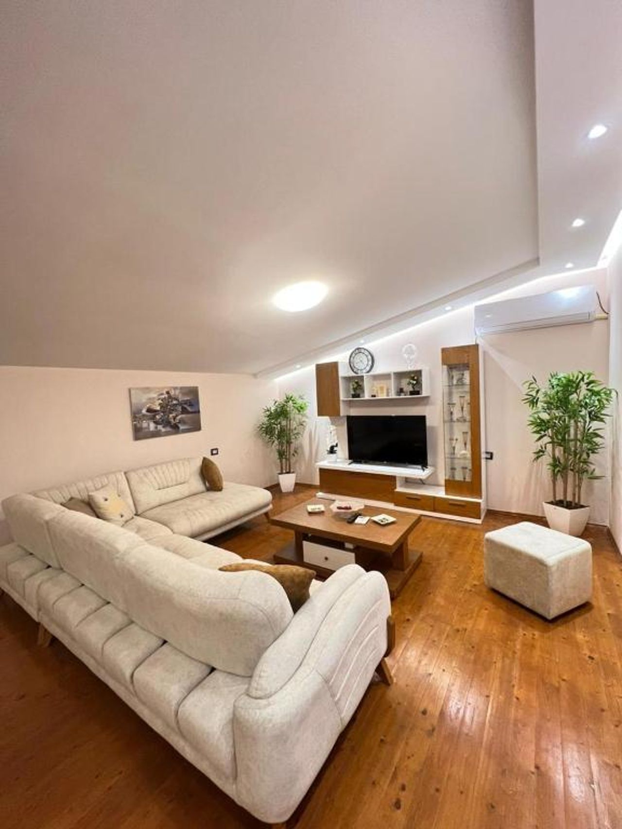Villa Penthouse & Apartament