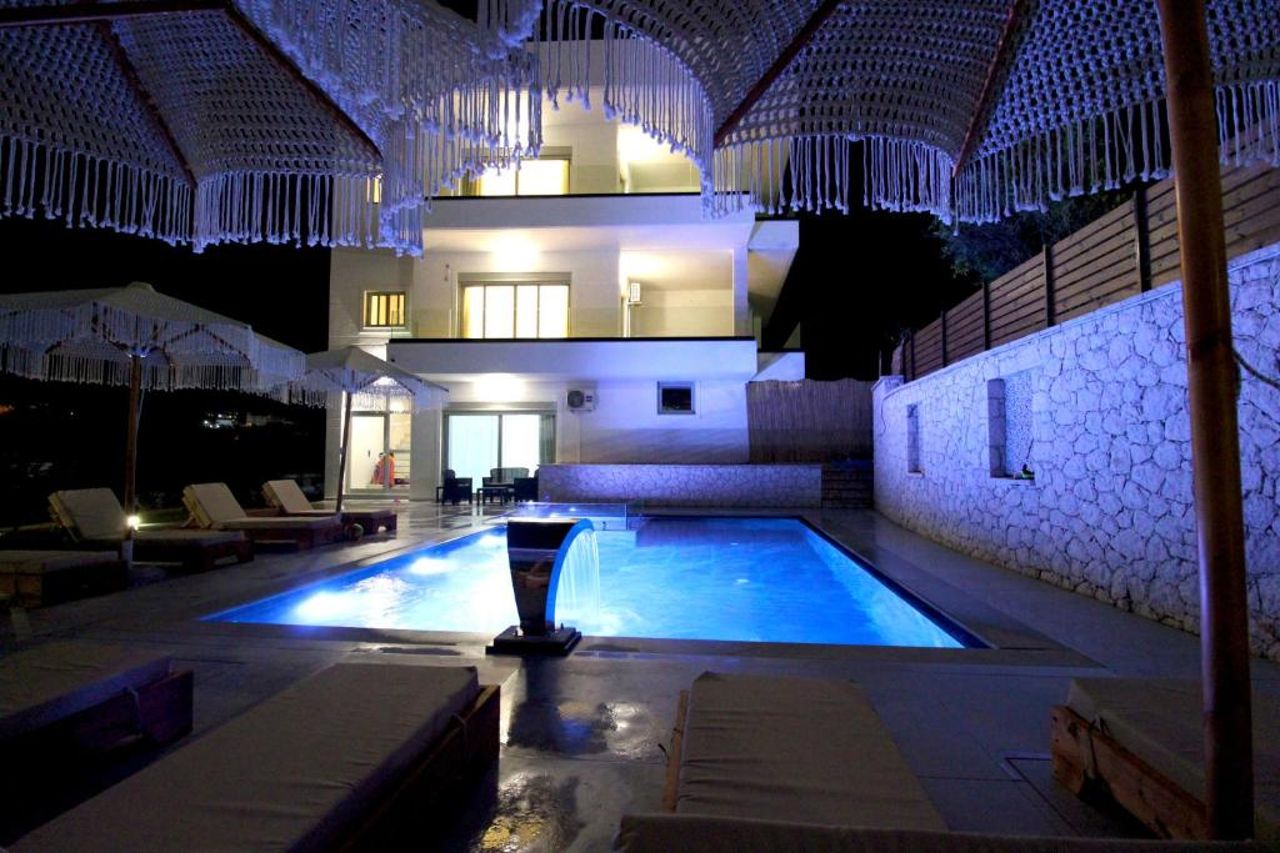 Luxury Villa JO-AN