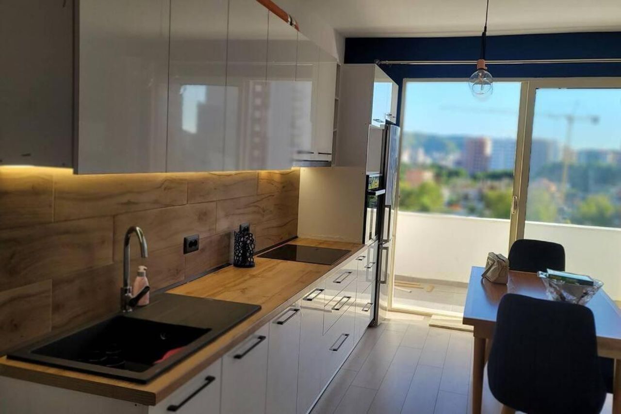 Hidden gem, modern 2bedroom, amazing terrace-FREE PARKING