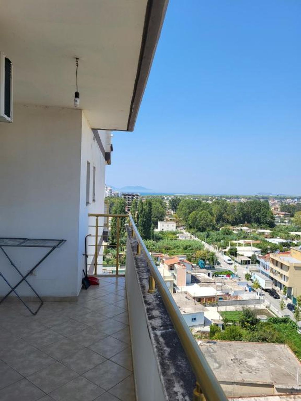 Apartment near the sea