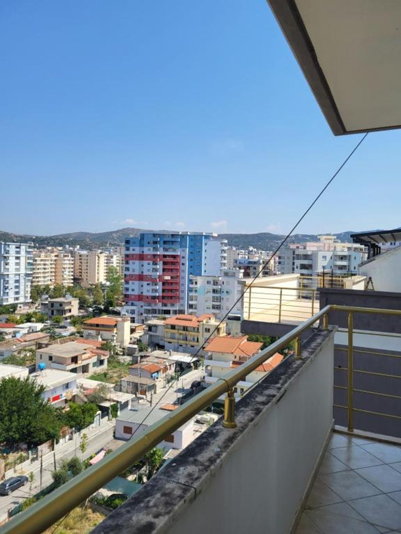 Apartment near the sea