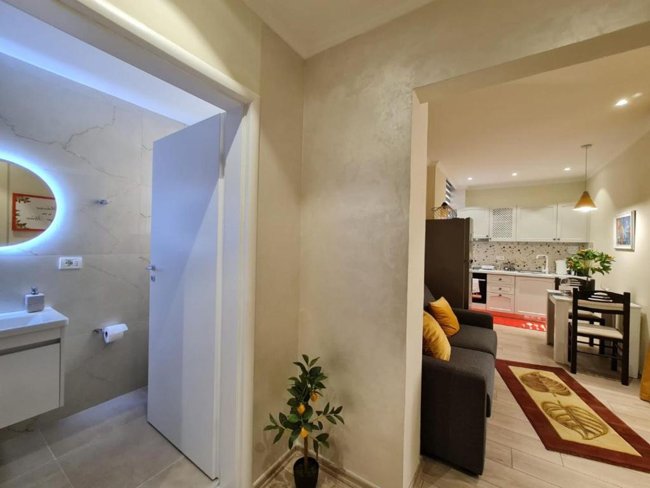 City Center Tirana luxury Orange Apartment 9B