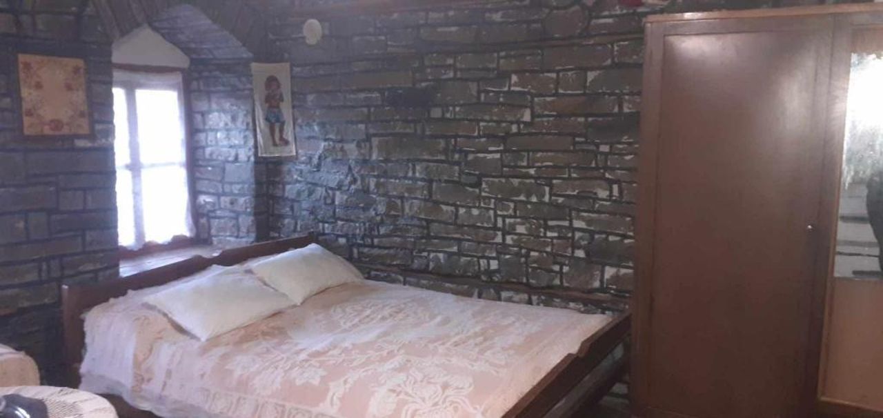 guest house in buhal